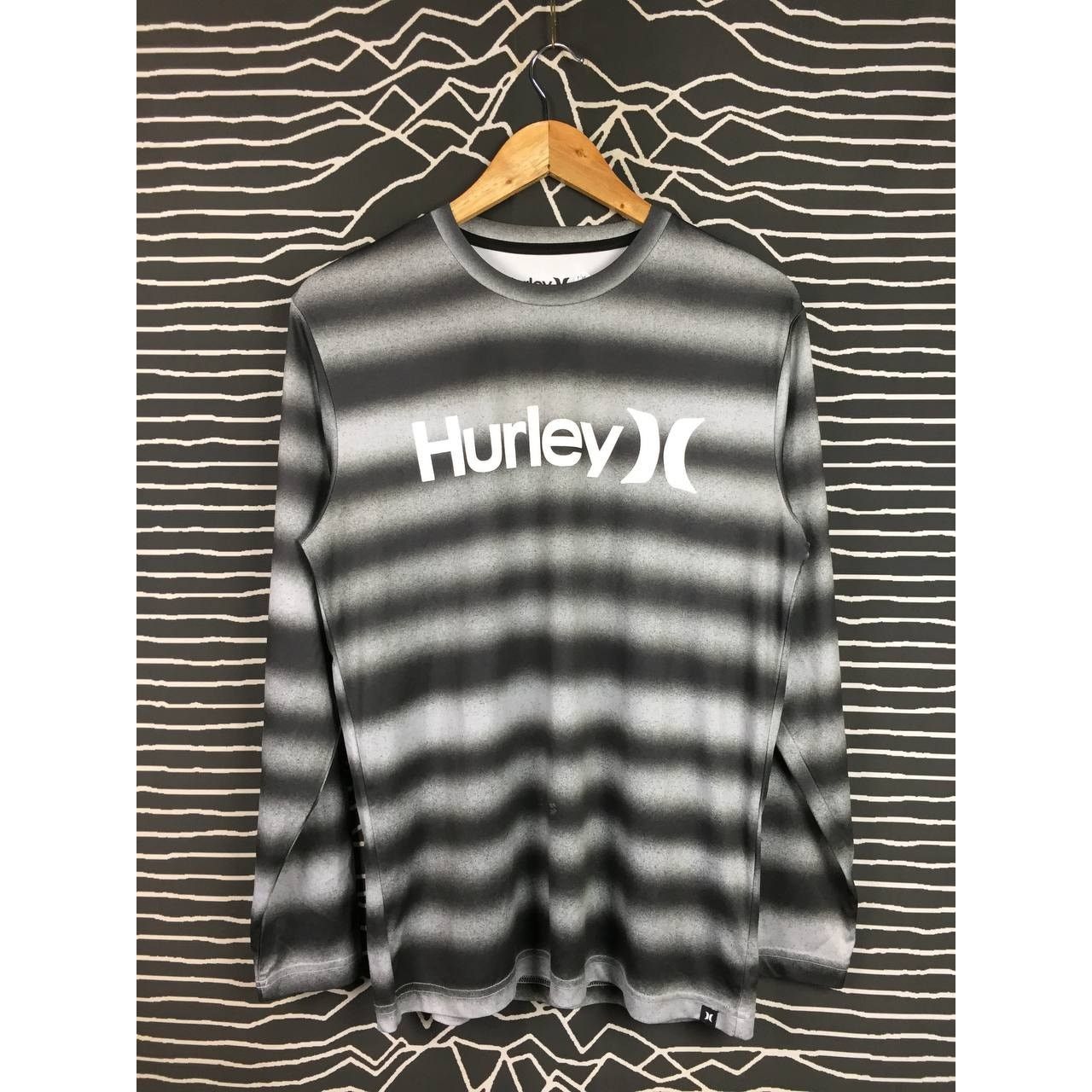 Hurley Hurley Spell Out Logo Long Sleeve Surfwear Polyester Tee Size US M / EU 48-50 / 2 - 1 Thumbnail