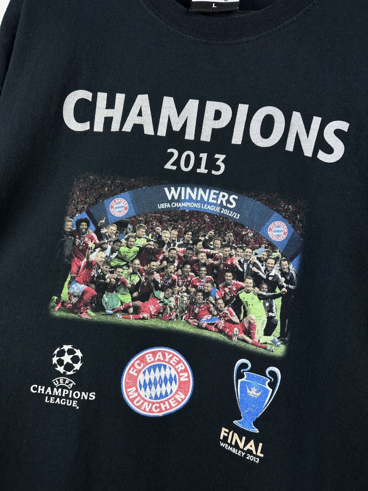 UEFA × Vintage UEFA Champion League Final Wembley 2013 Bayern Munich Shirt Size US L / EU 52-54 / 3 - 6 Thumbnail