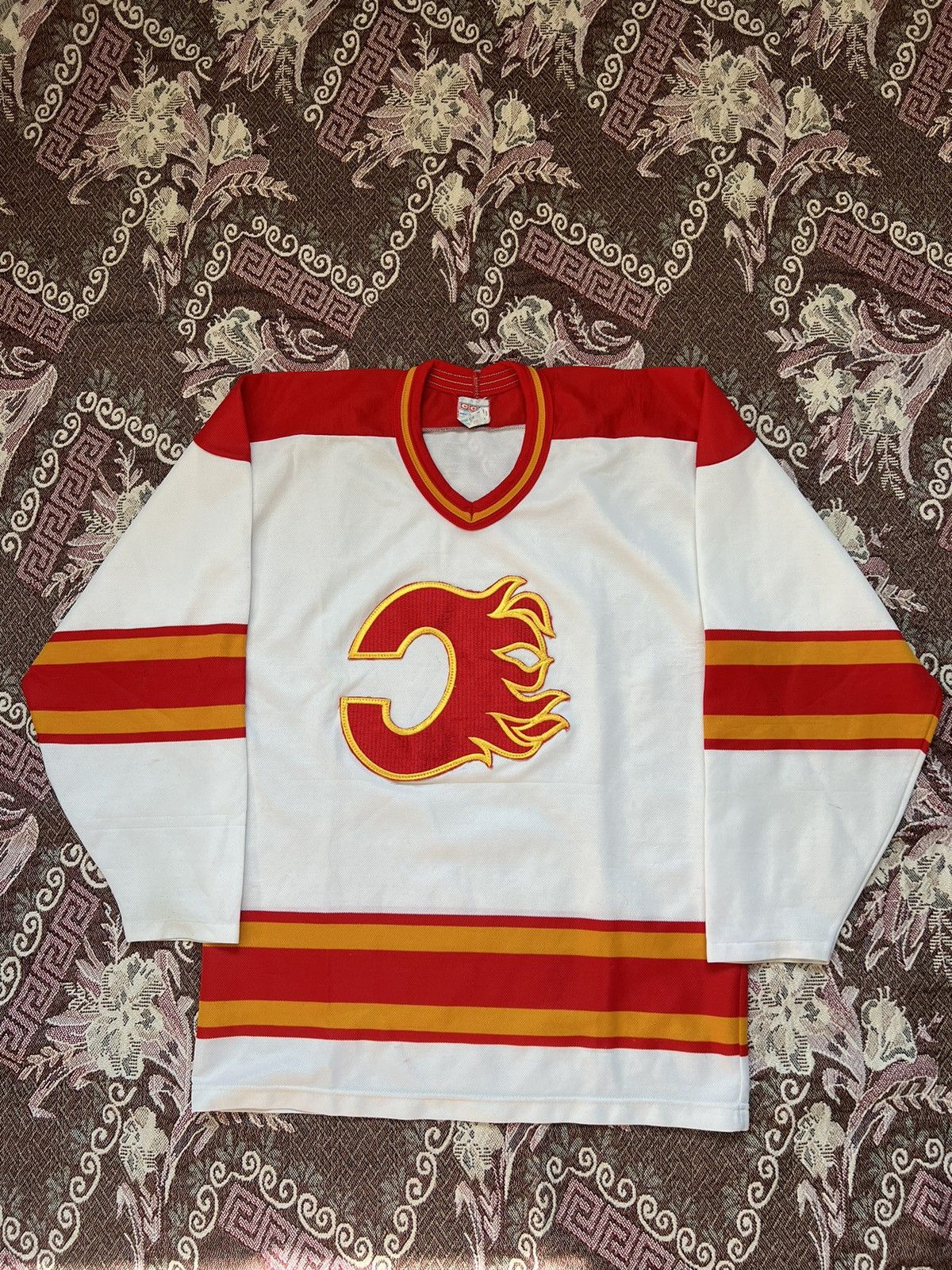 Ccm × NHL × Vintage Vintage Calgary Flames Hockey Jersey Size US M / EU 48-50 / 2 - 1 Thumbnail