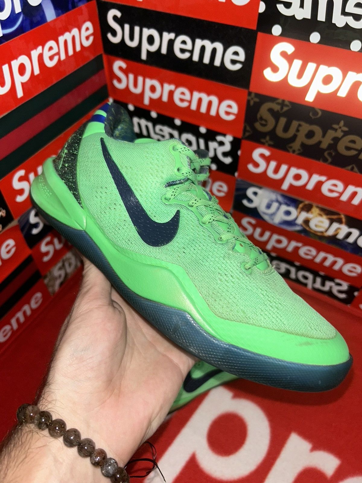 Nike 2013 NIKE KOBE 8 VIII ELITE 'SUPERHERO' 555586-301 size 5.5y Size US 5.5 / EU 38 - 7 Thumbnail