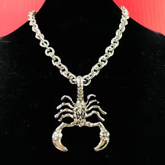 Handmade Chunky Scorpion Necklace Stainless Steel Size ONE SIZE - 1 Thumbnail