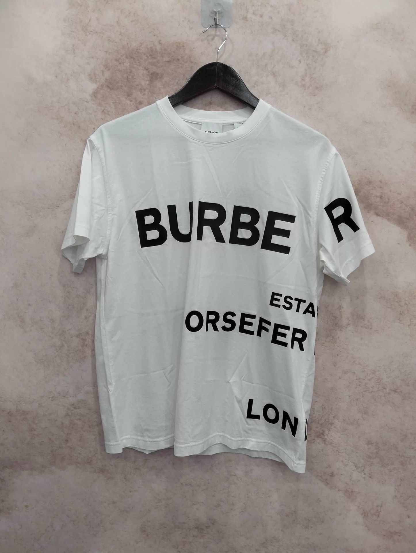 Burberry Burberry White Letter Print Crewneck T-shirt XS Size XS / US 0-2 / IT 36-38 - 1 Thumbnail