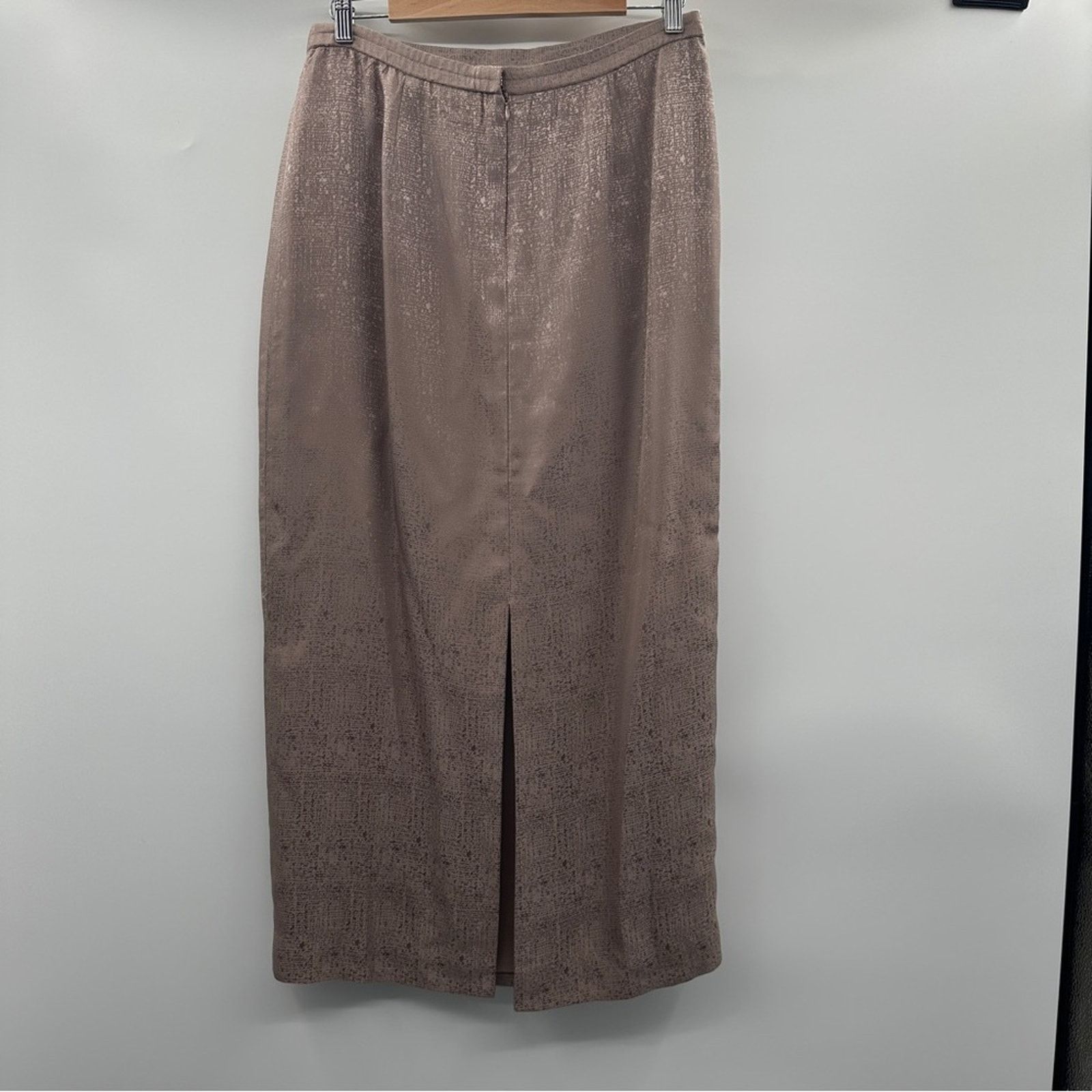Adrianna Papell Adrianna Papell 100% Silk Beige Blazer Skirt Set Size 12 Size XL / US 12-14 / IT 48-50 - 7 Thumbnail
