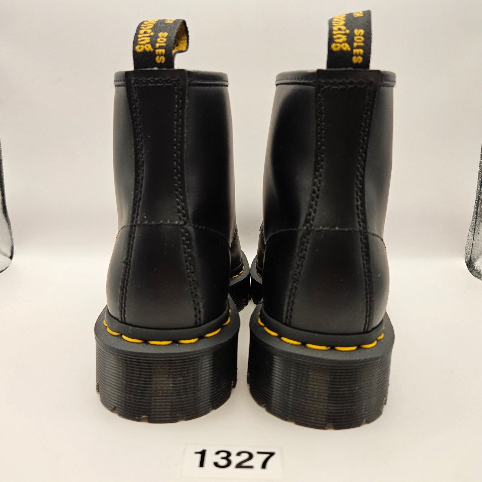 Dr. Martens DR. MARTENS WOMEN'S 7 SMOOTH BLACK 6 EYES 101 BEX NWOB Size US 7 / IT 37 - 3 Thumbnail