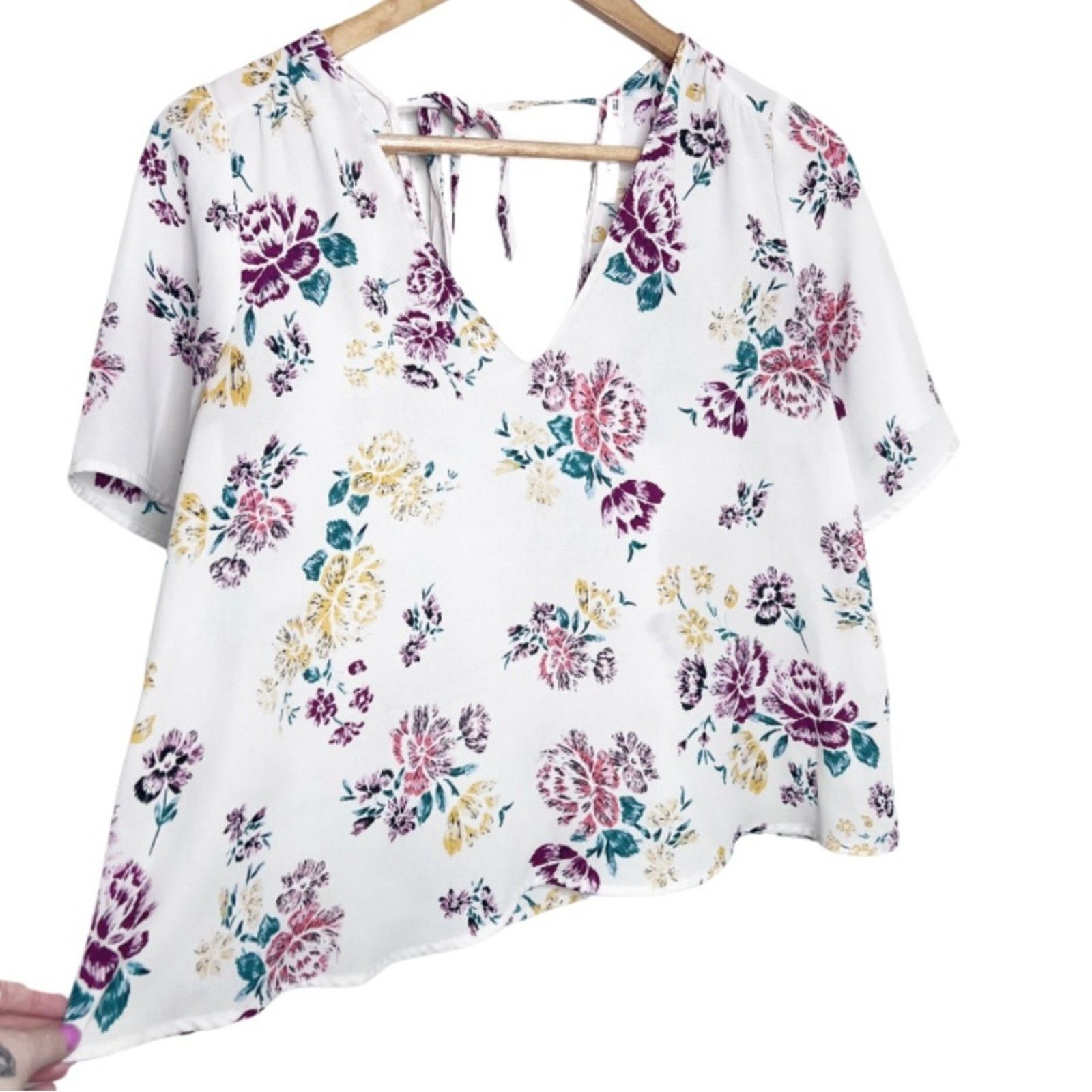 Other Lush Women's Floral V-Cut Front Flowy Boho Cropped Blouse Size S / US 4 / IT 40 - 6 Thumbnail