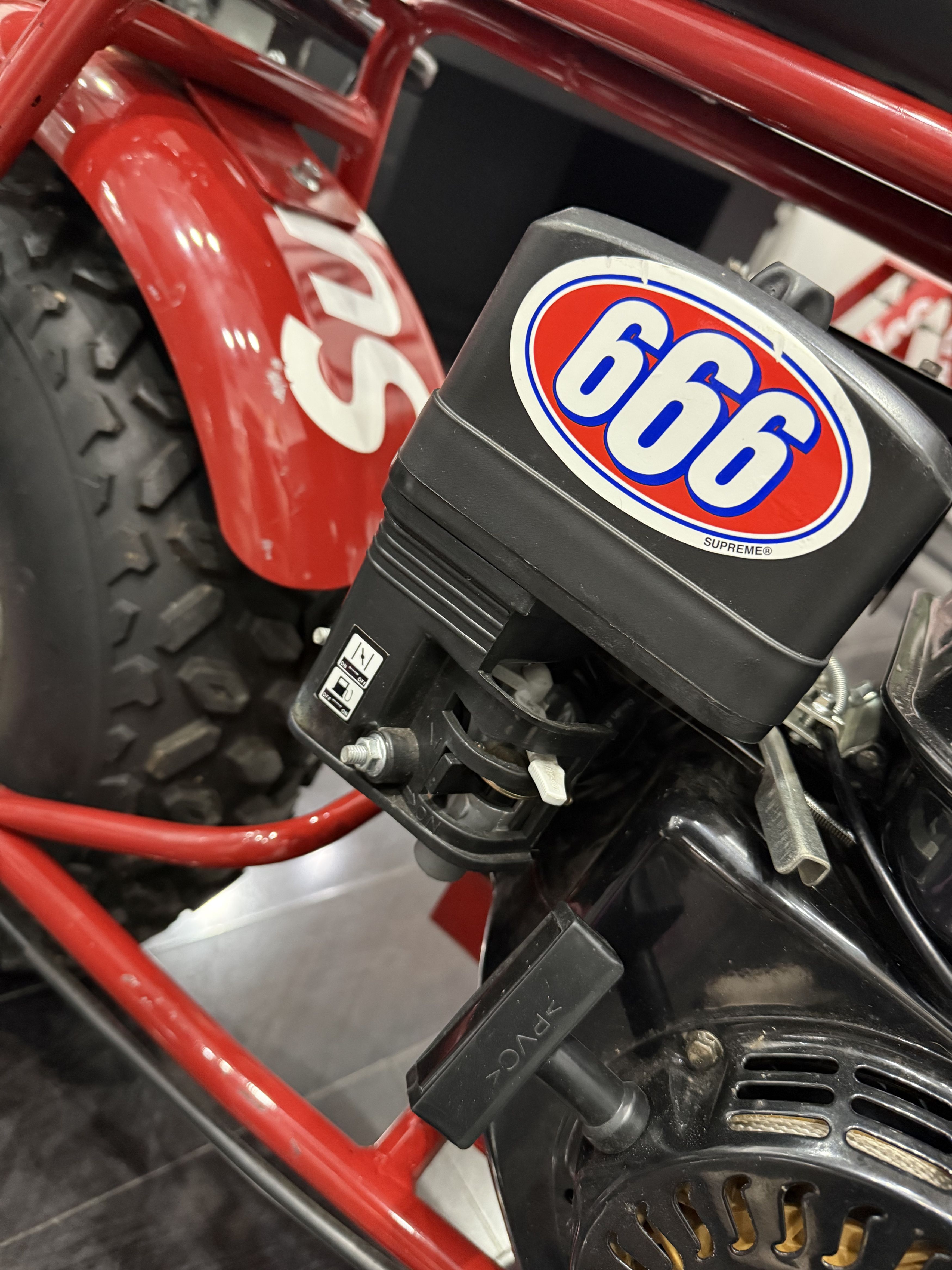 Supreme Supreme®/Coleman® CT200U Mini Bike Red Size ONE SIZE - 3 Thumbnail