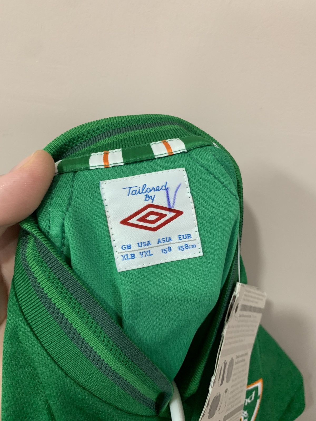 Umbro Republic of Ireland Home Football Shirt Umbro Soccer Jersey Size US XS / EU 42 / 0 - 7 Thumbnail