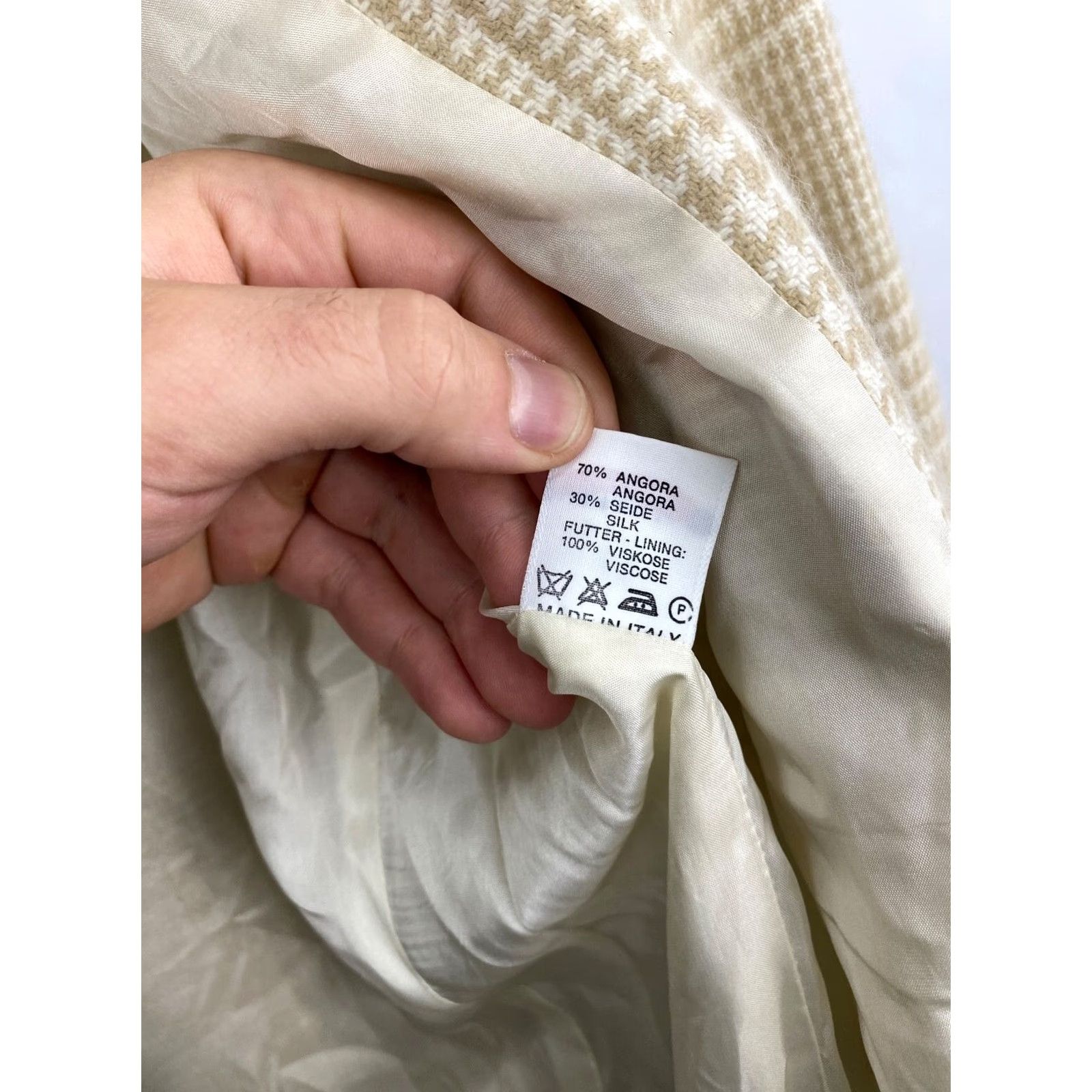 Jil Sander VINTAGE Jil Sander Blazer Womens Plus 40 Beige Angora Made in Italy Retro Y2K Rare Blazer size 40 Beige Womens Size S / US 4 / IT 40 - 7 Thumbnail