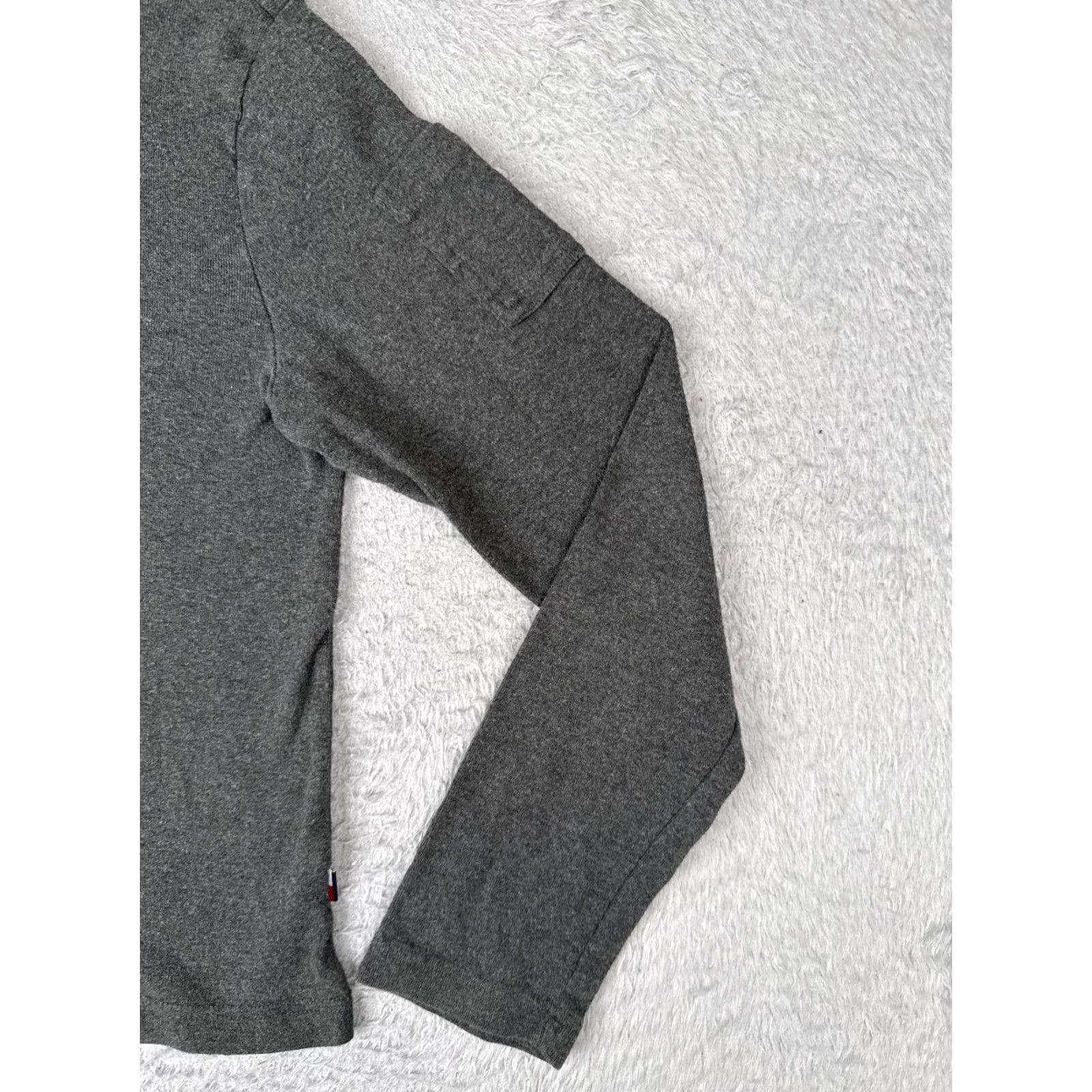 Tommy Hilfiger Tommy Hilfiger Gray Long Sleeve Crew Shirt Women Large 100% Cotton Outdoor Slim Fit Size L / US 10 / IT 46 - 2 Thumbnail