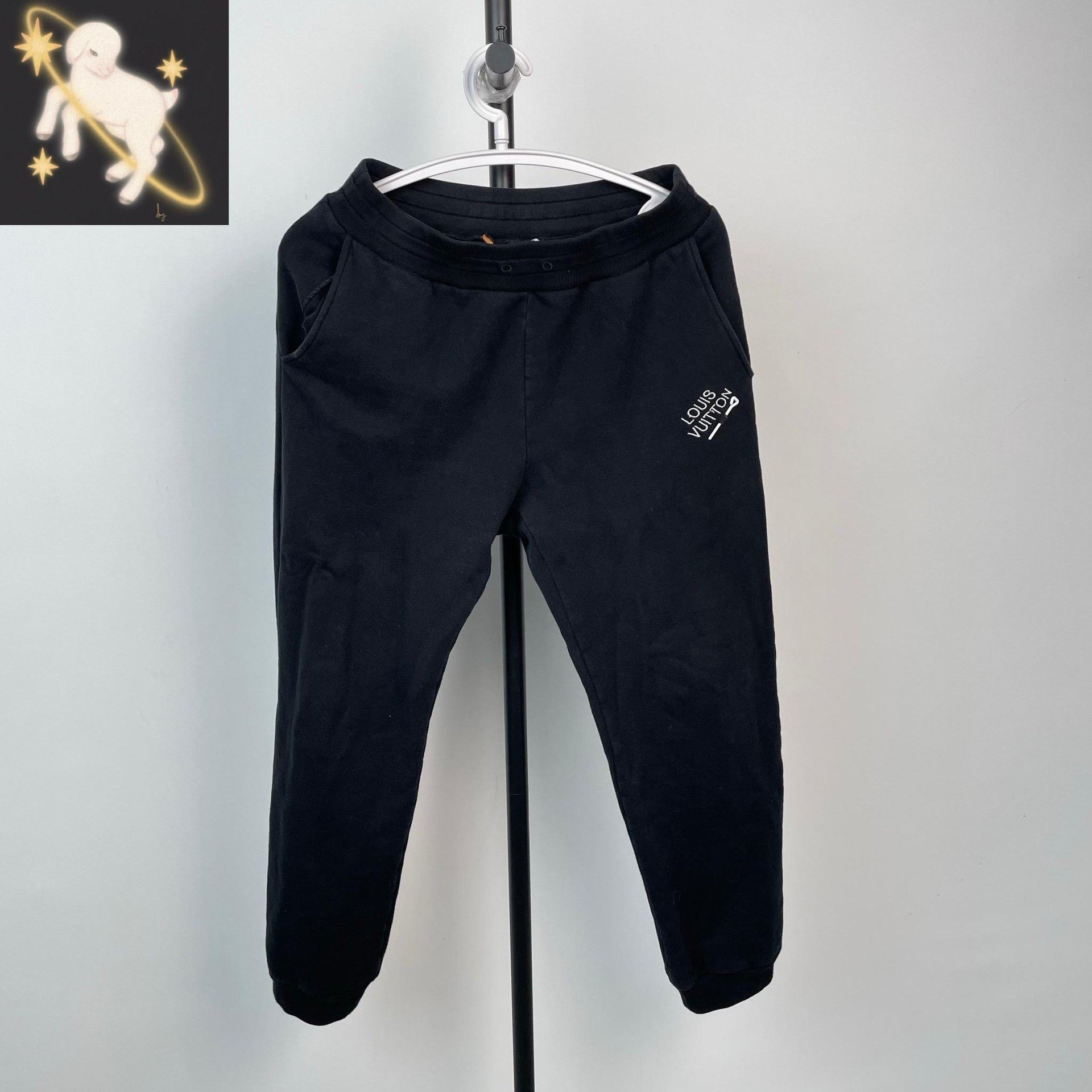 Louis Vuitton Louis Vuitton Black Sweatpants S Men Size US 30 / EU 46 - 1 Thumbnail