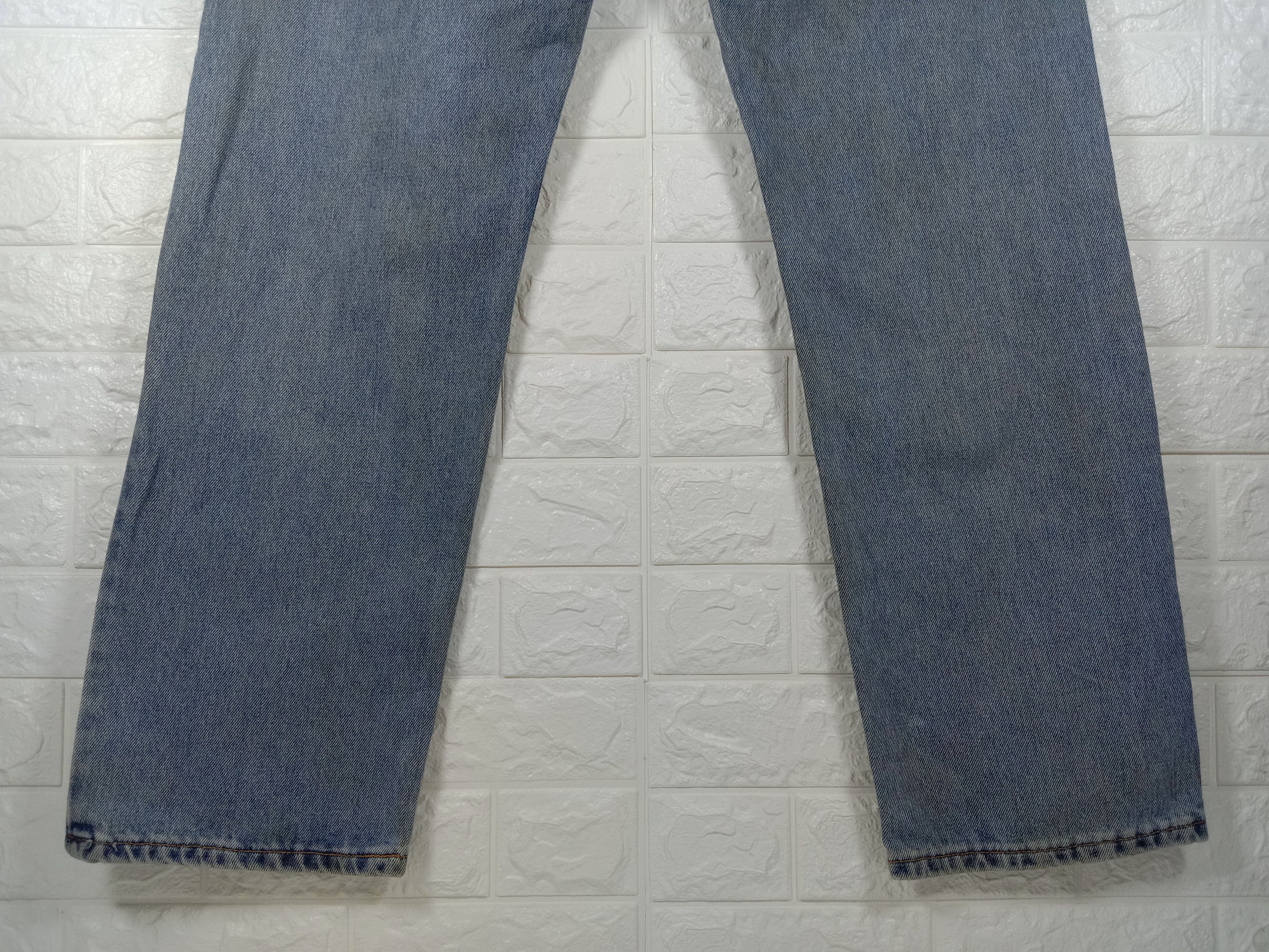 Levi's Vintage Levi's 505 Jeans Regular Fit Light Wash Denim Size US 34 / EU 50 - 8 Thumbnail