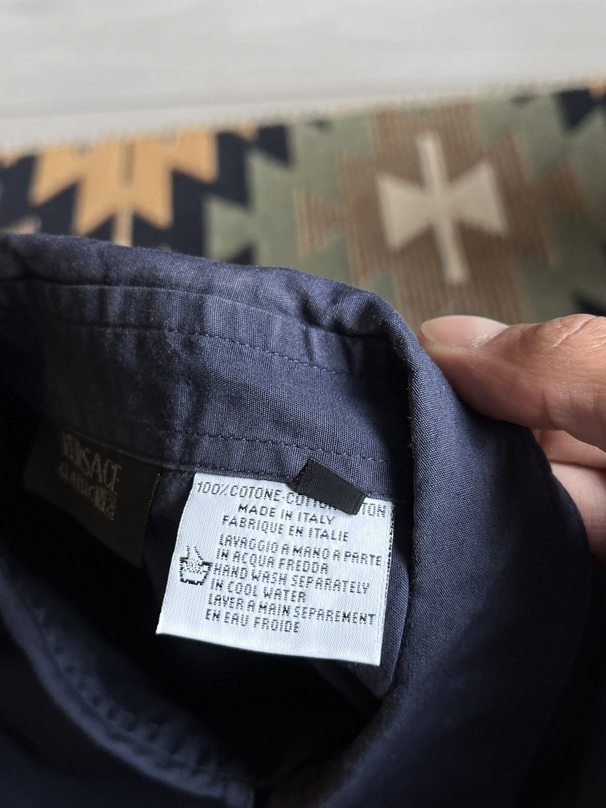 Versace × Vintage Vintage Versace Classic V2 Medusa Logo Shirt Size US M / EU 48-50 / 2 - 15 Thumbnail