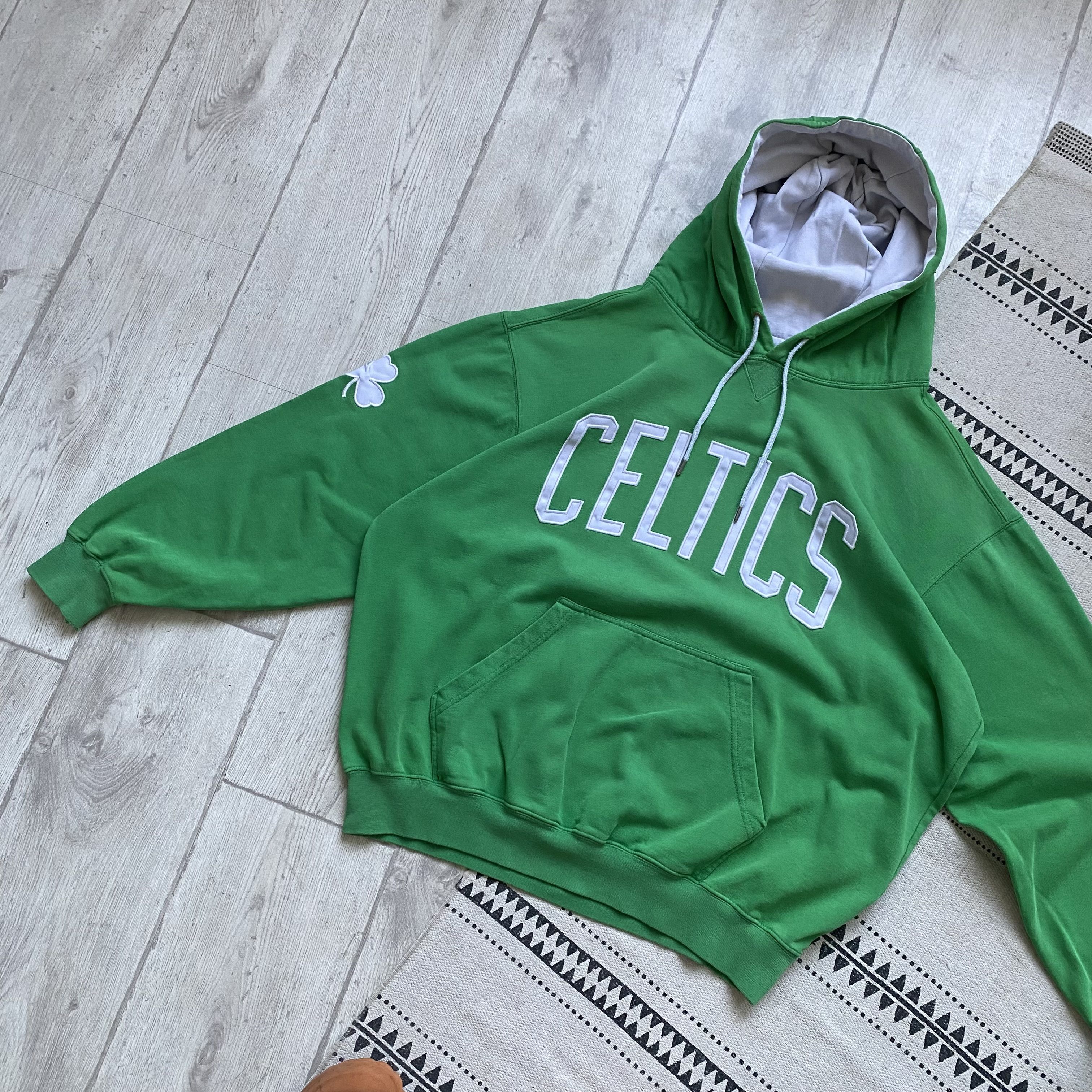 Champion ☘️ NBA Vintage Boston Celtic Boxy Hoodie Champion ireland Size US M / EU 48-50 / 2 - 6 Thumbnail