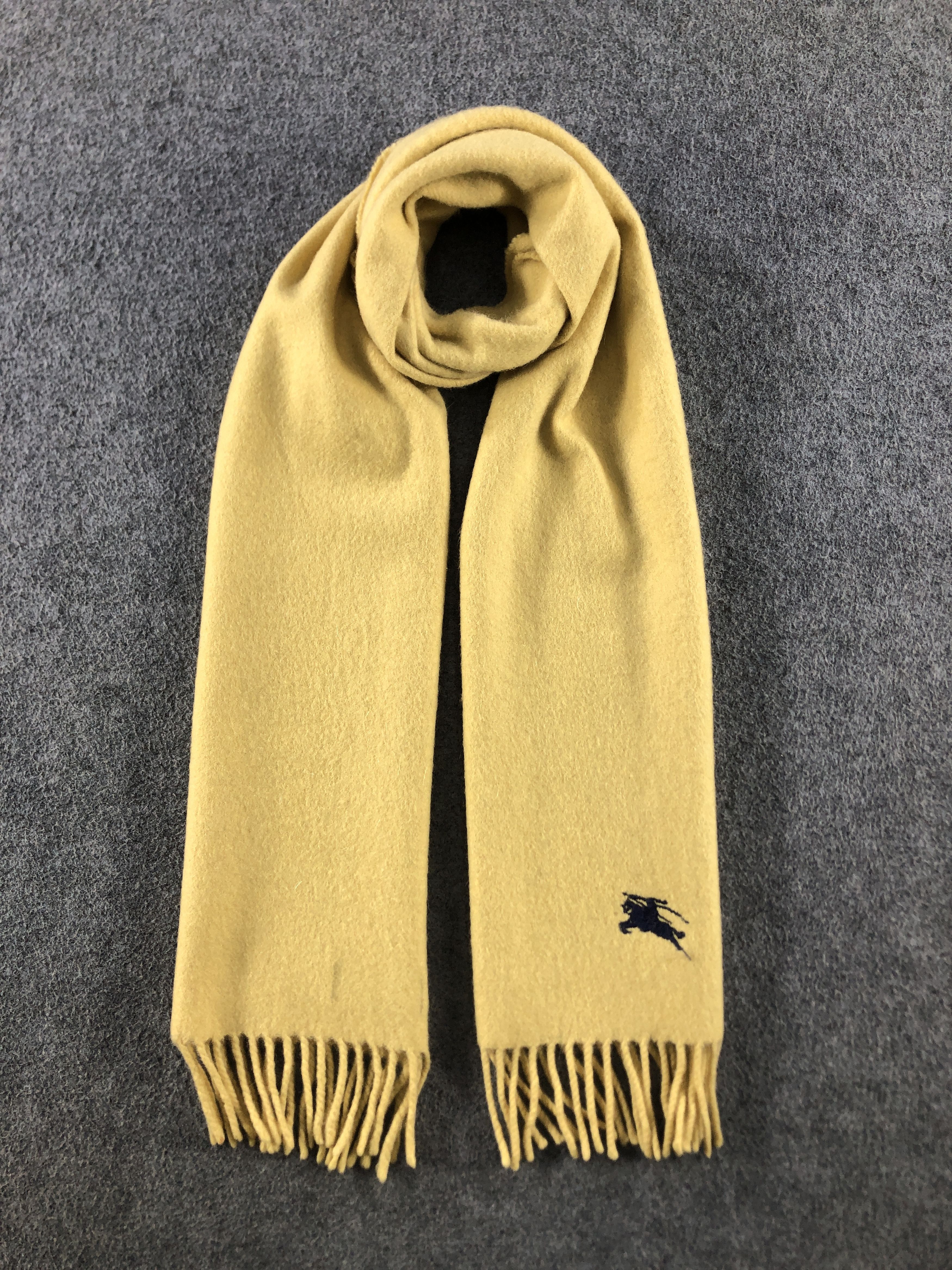 Burberry Burberry Scarf / Muffler / Neckwear P910 Size ONE SIZE - 1 Thumbnail