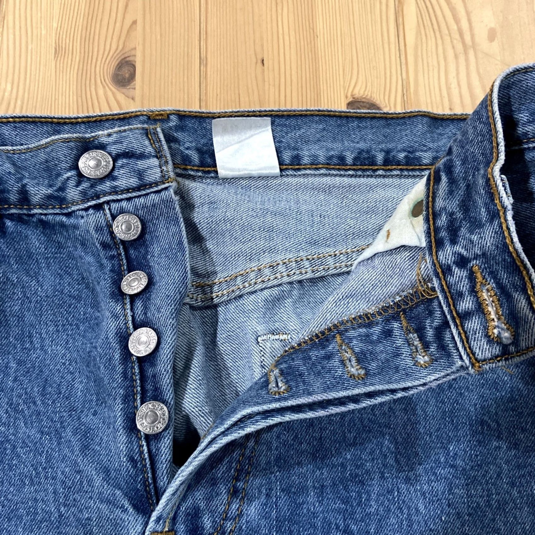 Levi's VINTAGE Levi's 501 XX Jeans Men 33x30 Button Fly Medium Wash Regular 5-Pocket Denim Blue 90s Style Size US 33 - 2 Thumbnail