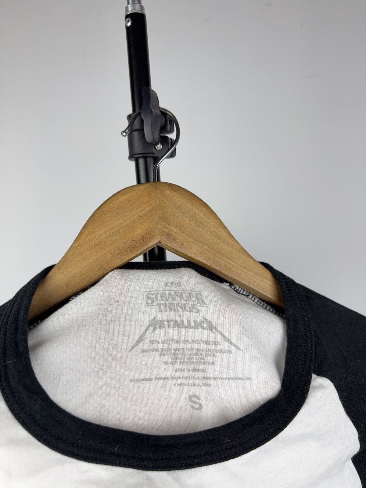 Metallica 2022 Stranger Things x Metallica Hellfire Club Raglan Tee Size US S / EU 44-46 / 1 - 4 Thumbnail