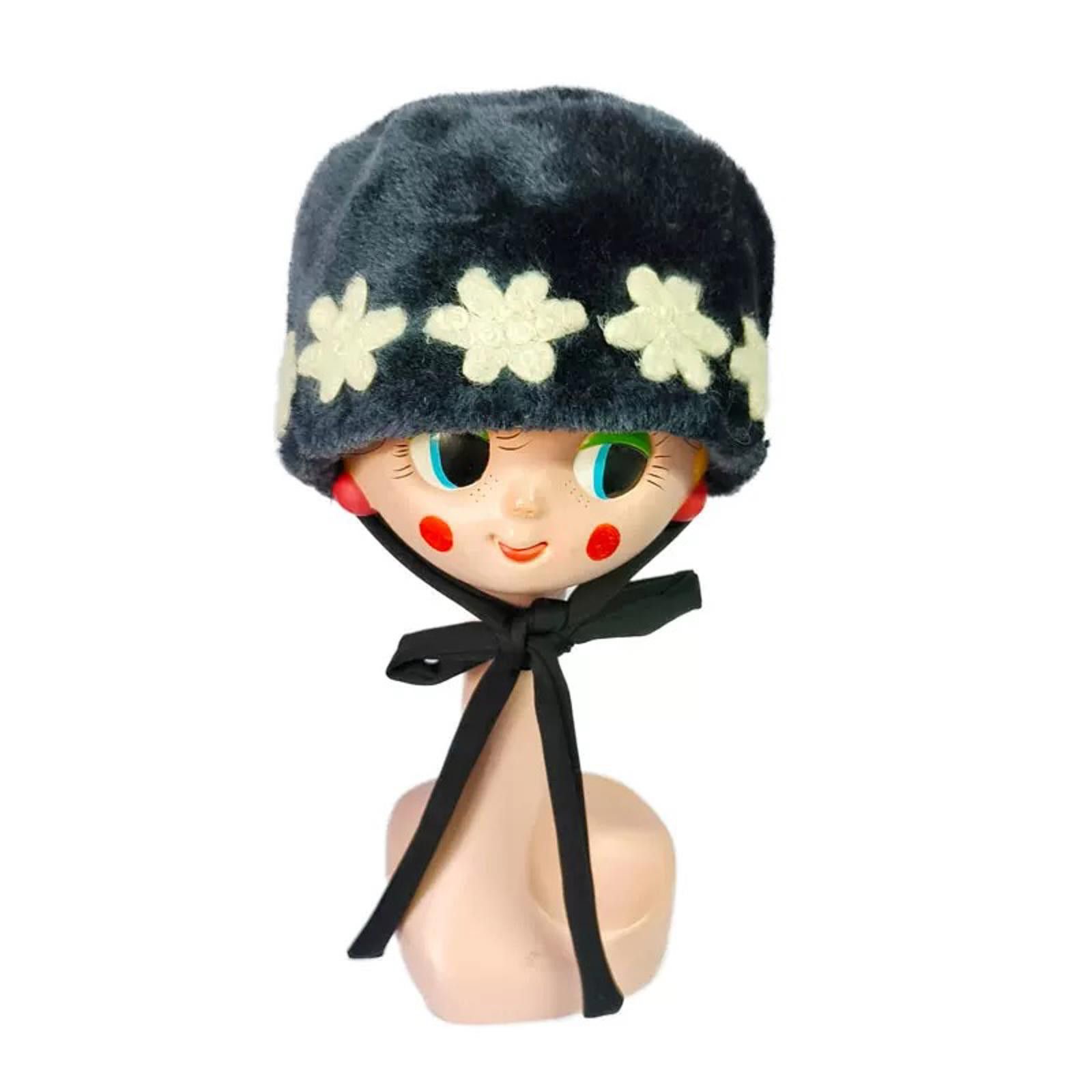 Japanese Brand Y2K Faux Fur Flower Bucket Hat Fuzzy Hat Harajuku Style Size ONE SIZE - 2 Thumbnail