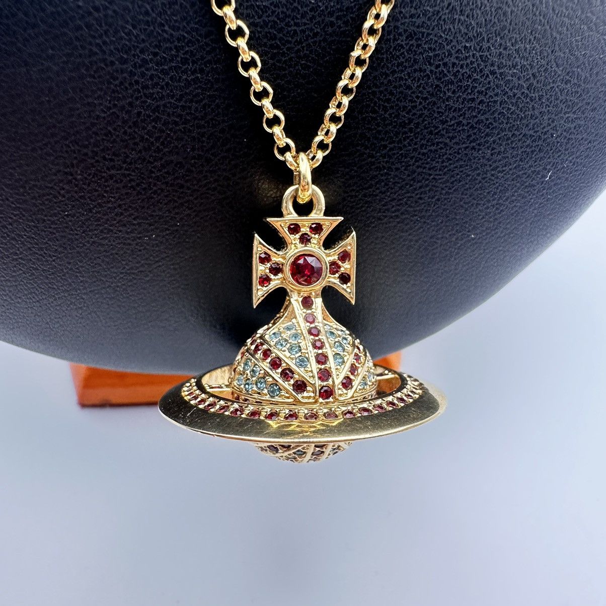 Vivienne Westwood 🔥Rare🔥 Vivienne Westwood Gold Britain 🇬🇧 Flag Necklace Size ONE SIZE - 4 Thumbnail