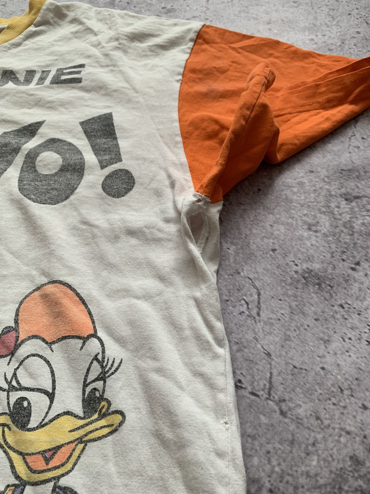 Disney 🔥VINTAGE DISNEY 90s MICKEY & DONALD DUC TRASHED TSHIRT Size US XL / EU 56 / 4 - 7 Thumbnail