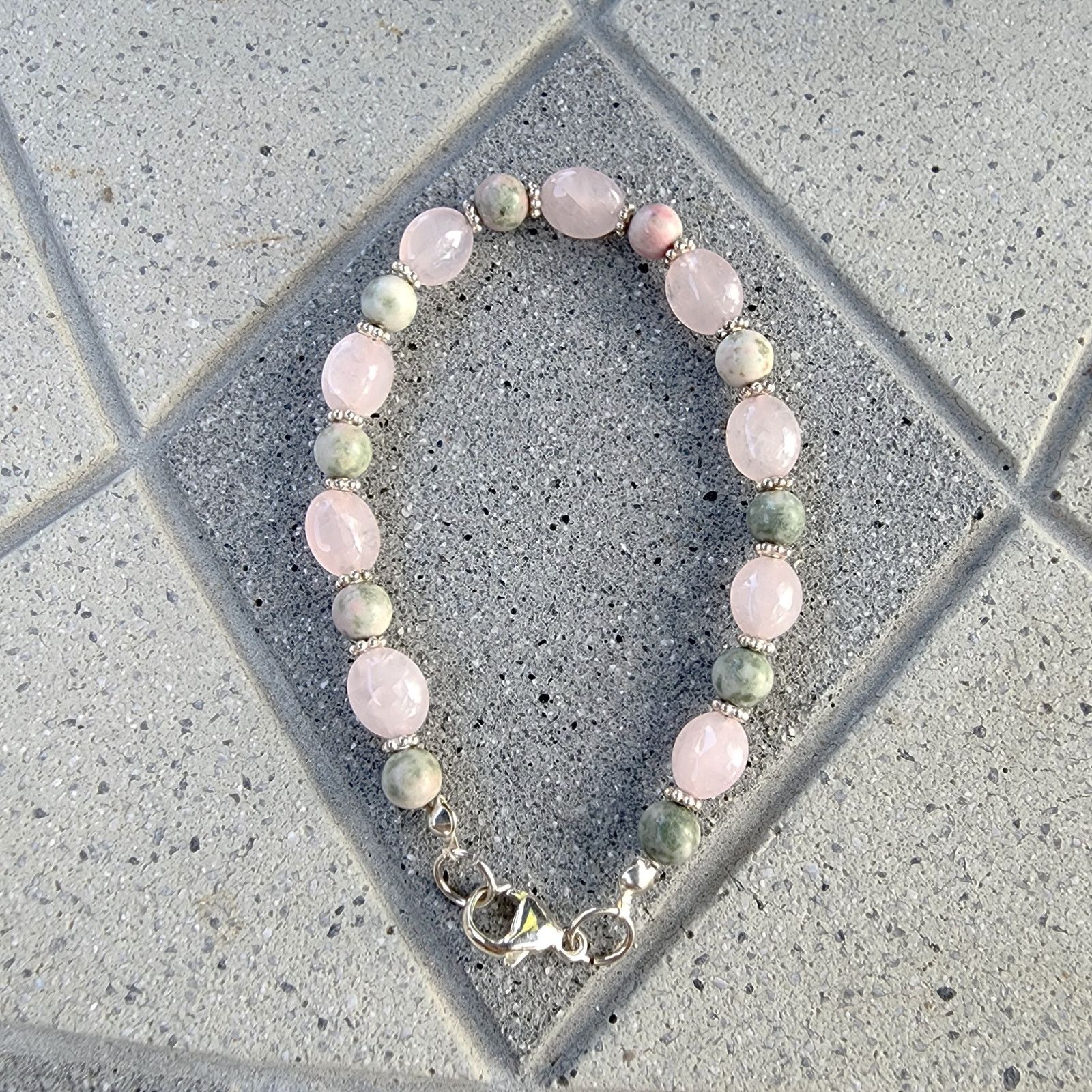 Vintage Sterling Silver Polished Rose Quartz Unakite Beaded Bracelet Size ONE SIZE - 6 Thumbnail