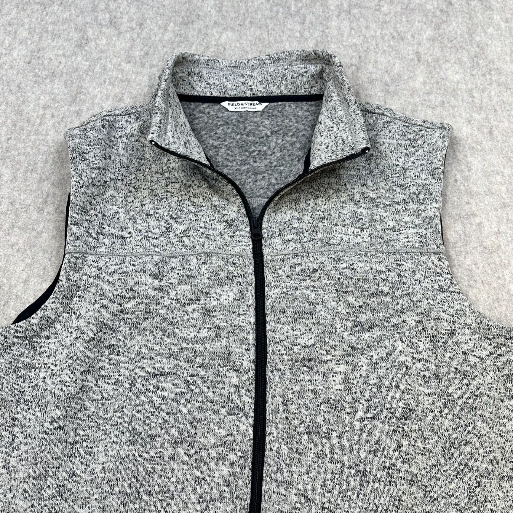 Vintage Field & Stream Vest Mens XL Gray Fleece Full Zip Stand Collar Outdoor Shirt Size US XL / EU 56 / 4 - 2 Thumbnail