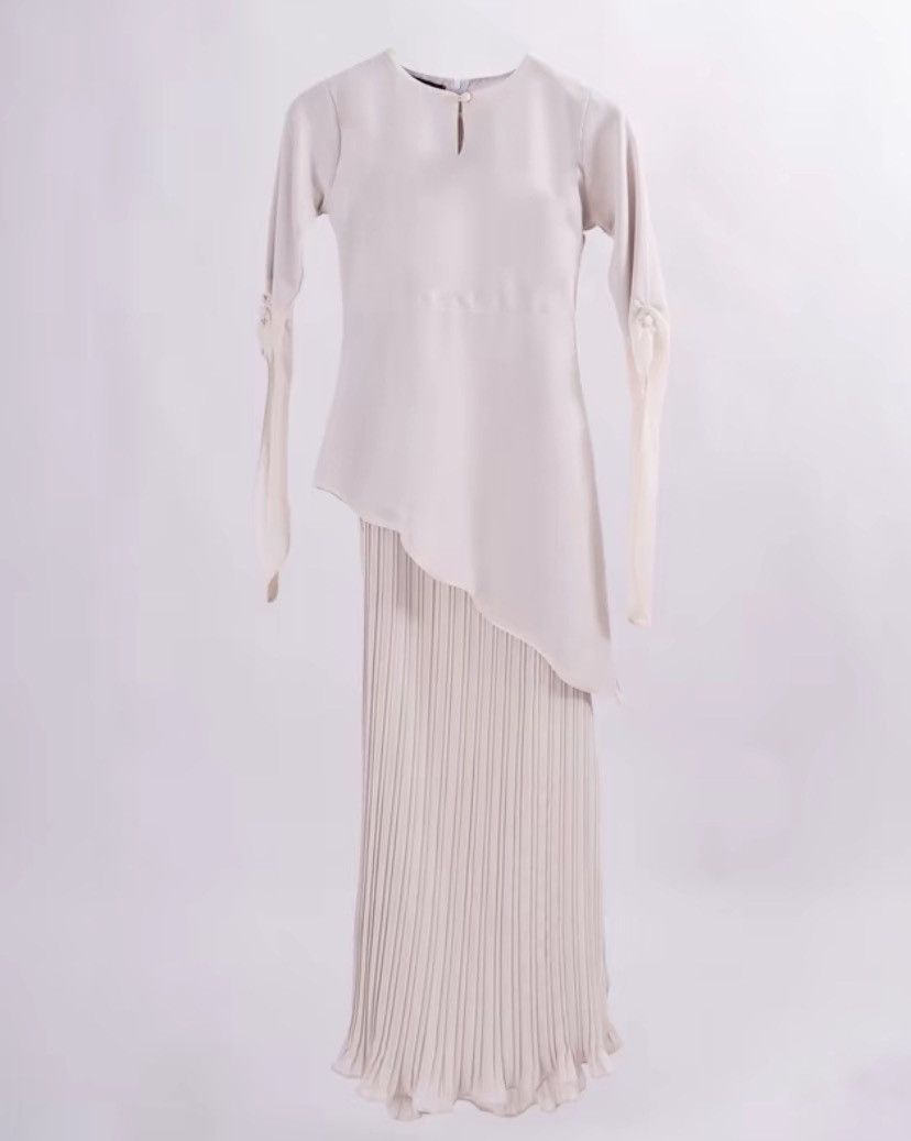 Other Baju Kurung -Nada Kurung Size L / US 10 / IT 46 - 1 Thumbnail