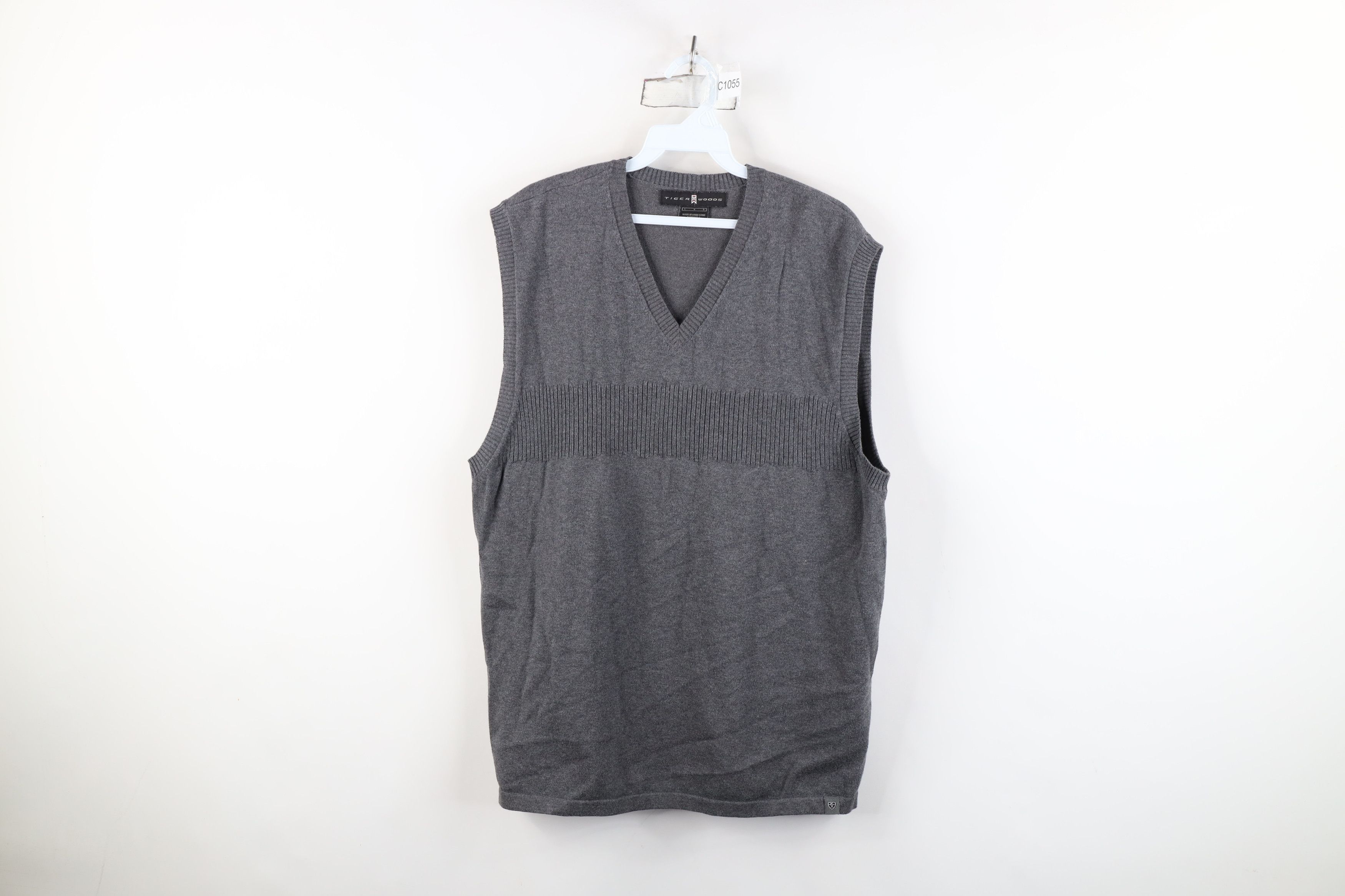 Nike Vintage Nike Golf Tiger Woods Knit V-Neck Sweater Vest Size US L / EU 52-54 / 3 - 1 Thumbnail