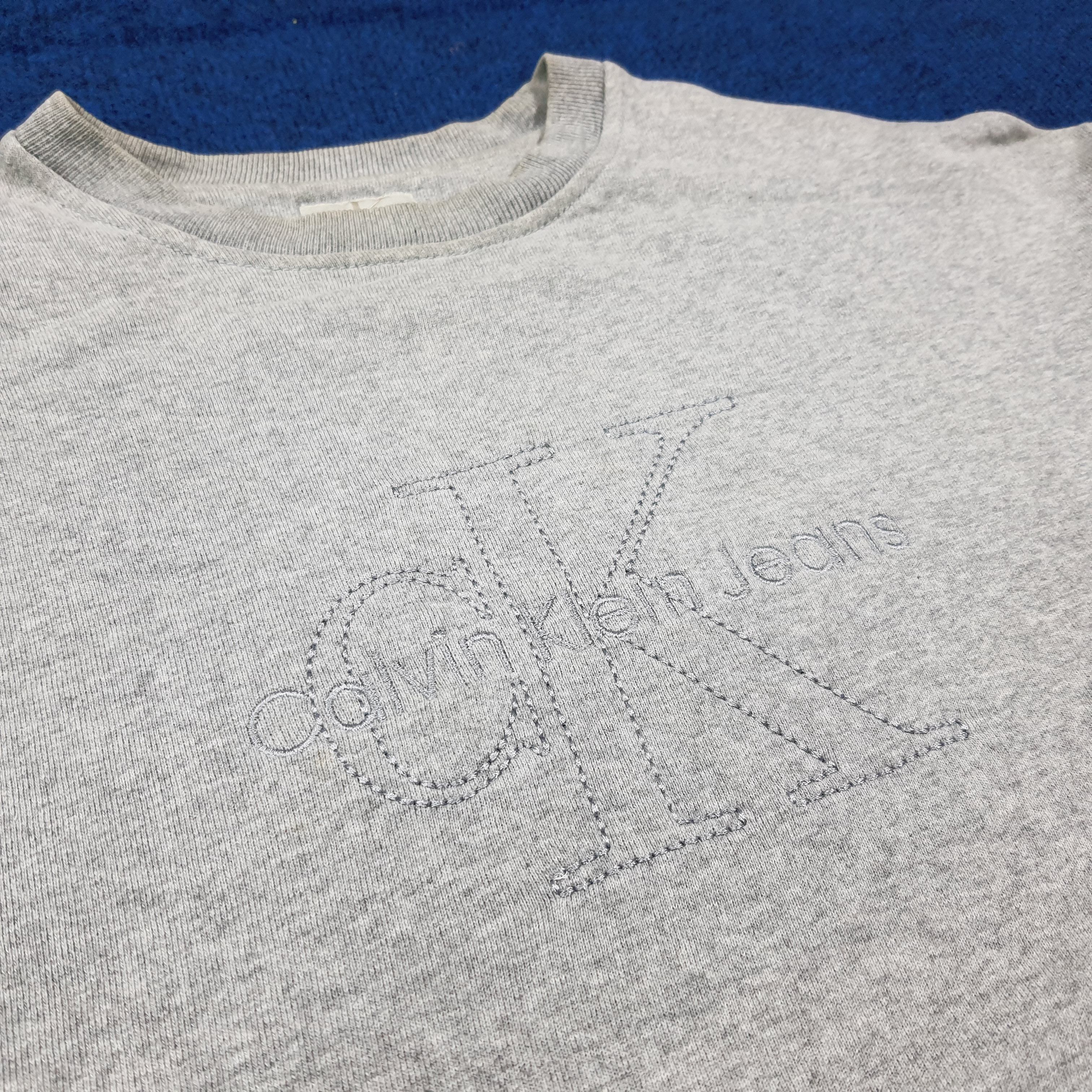 Calvin Klein Vintage Calvin Klein Sweatshirt Embroidered Logo C287N34 Size US M / EU 48-50 / 2 - 2 Thumbnail
