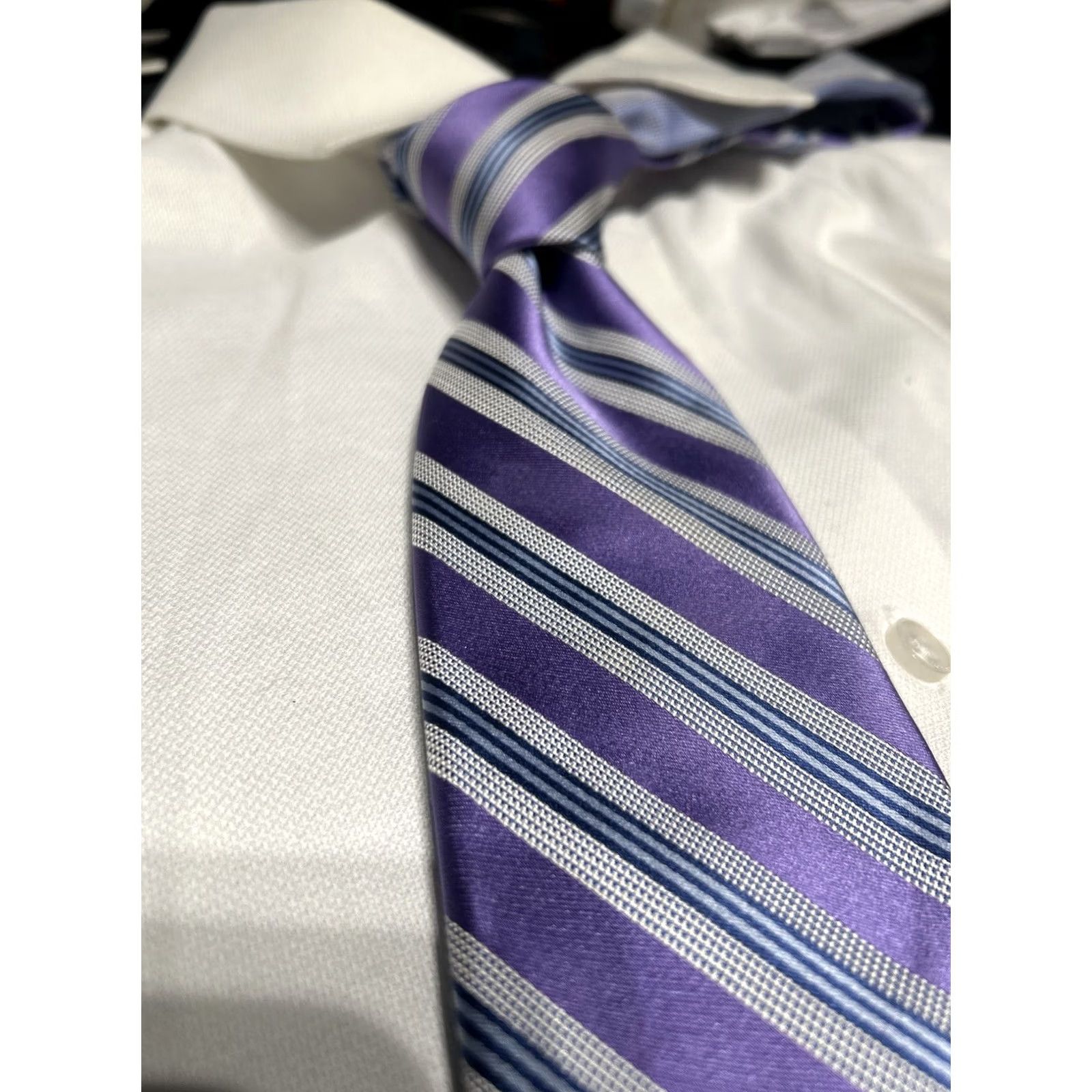 Saks Fifth Avenue Saks Fifth Avenue Silk Tie Purple Tones Striped Textured Pattern Size ONE SIZE - 2 Thumbnail