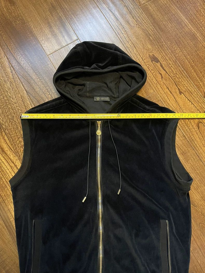 Versace Versace Black velvet sleeveless jacket Size US L / EU 52-54 / 3 - 4 Thumbnail
