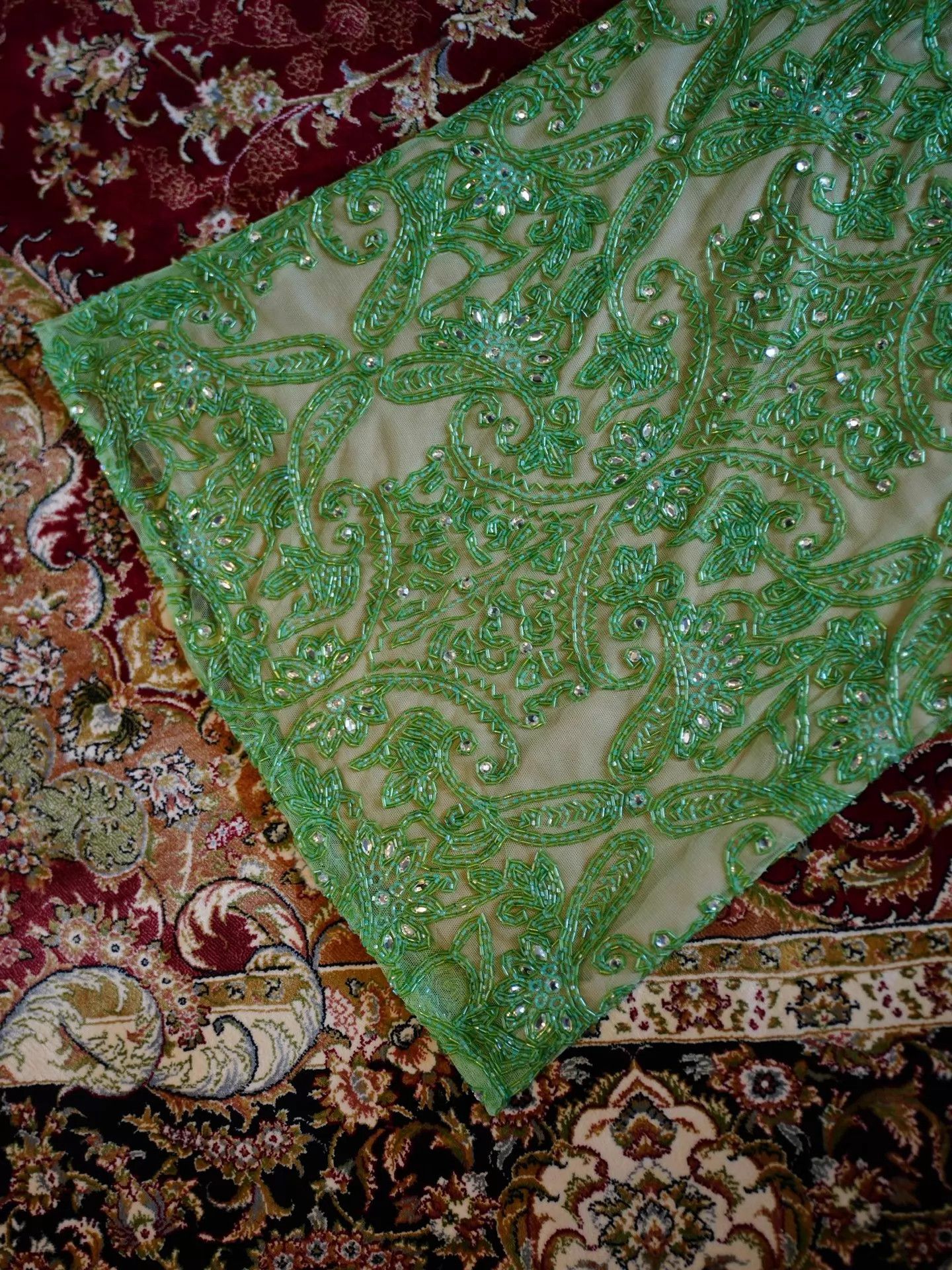 Other Vintage USA Green Silk Organza Hand Beaded Top & Skirt Set Size M / US 6-8 / IT 42-44 - 4 Thumbnail