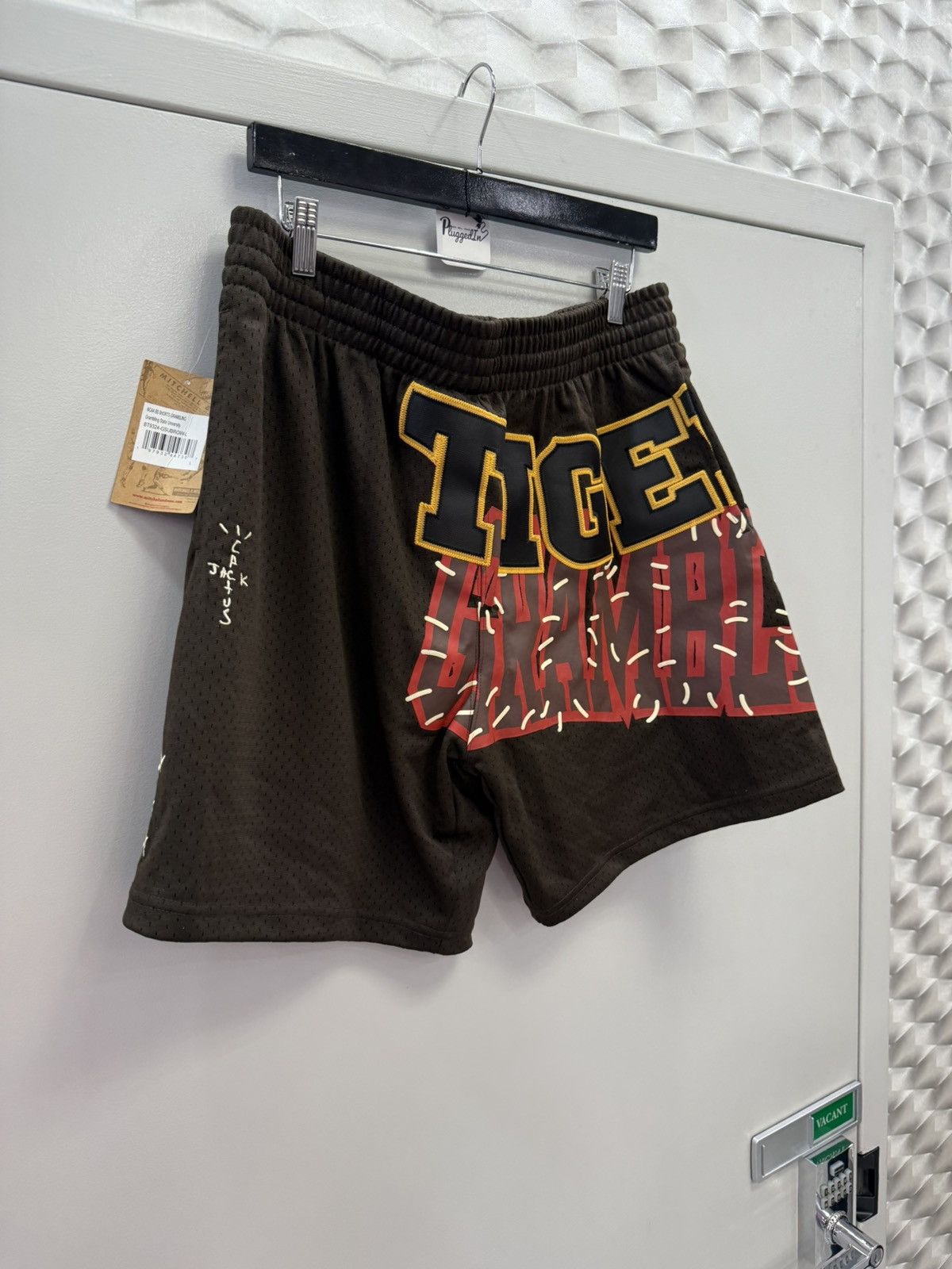Mitchell & Ness × Travis Scott Travis Mitchell Ness Shorts Size US 34 / EU 50 - 2 Thumbnail