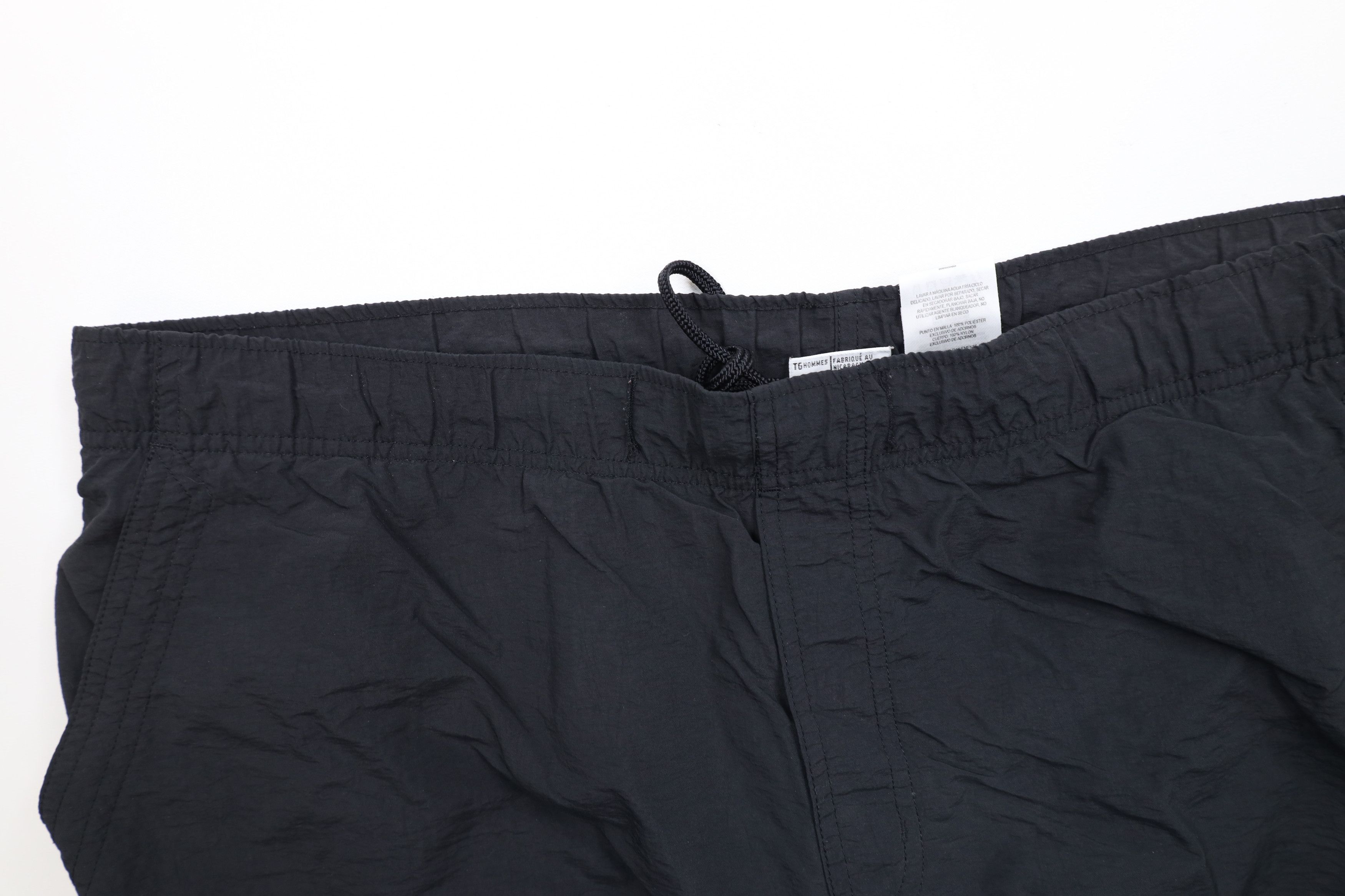 Columbia × Vintage Vintage Columbia Lined Above Knee Cargo Shorts Baggies Black Size US 36 / EU 52 - 9 Thumbnail