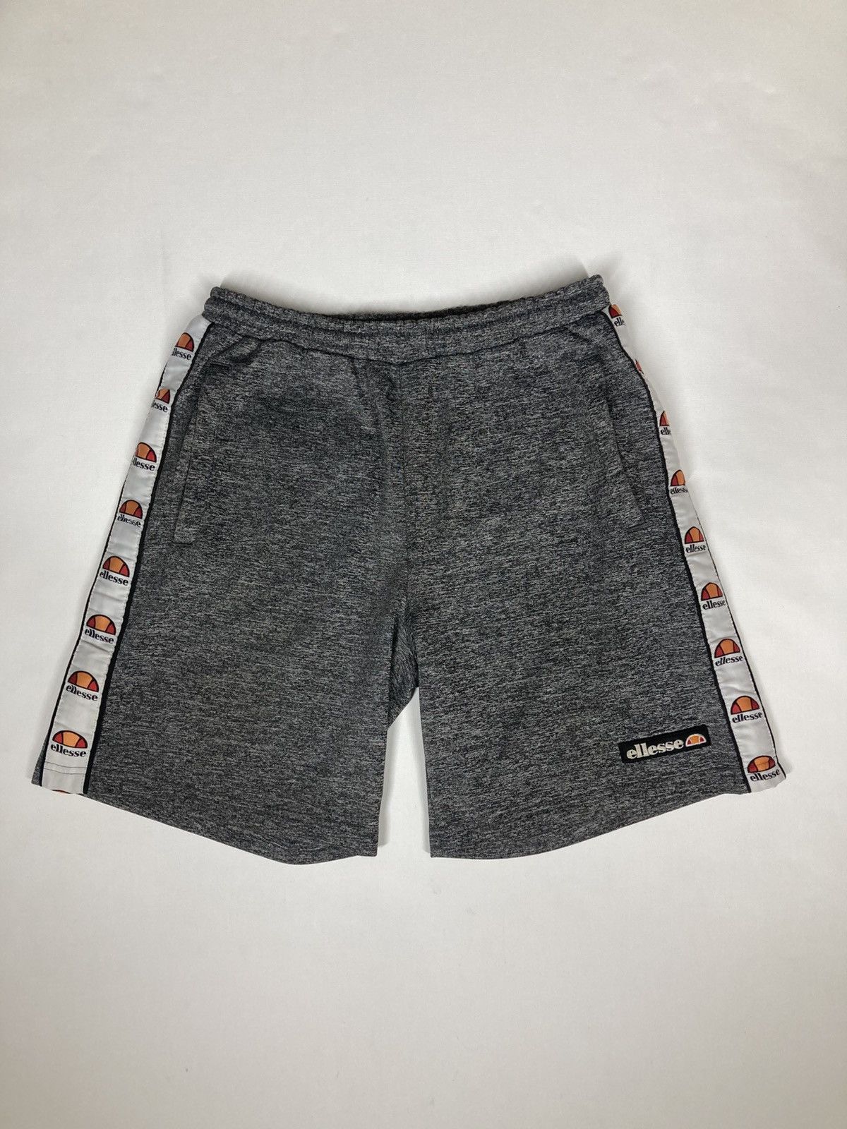 Ellesse × Vintage Ellesse shorts size M lampas Size US 30 / EU 46 - 1 Thumbnail