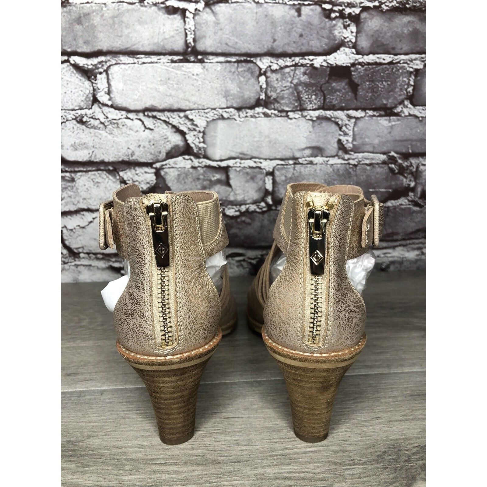 Donald Pliner Donald Pliner Junnah Gold Metallic Leather Ankle Strap Heel Size US 5.5 / IT 35.5 - 3 Thumbnail