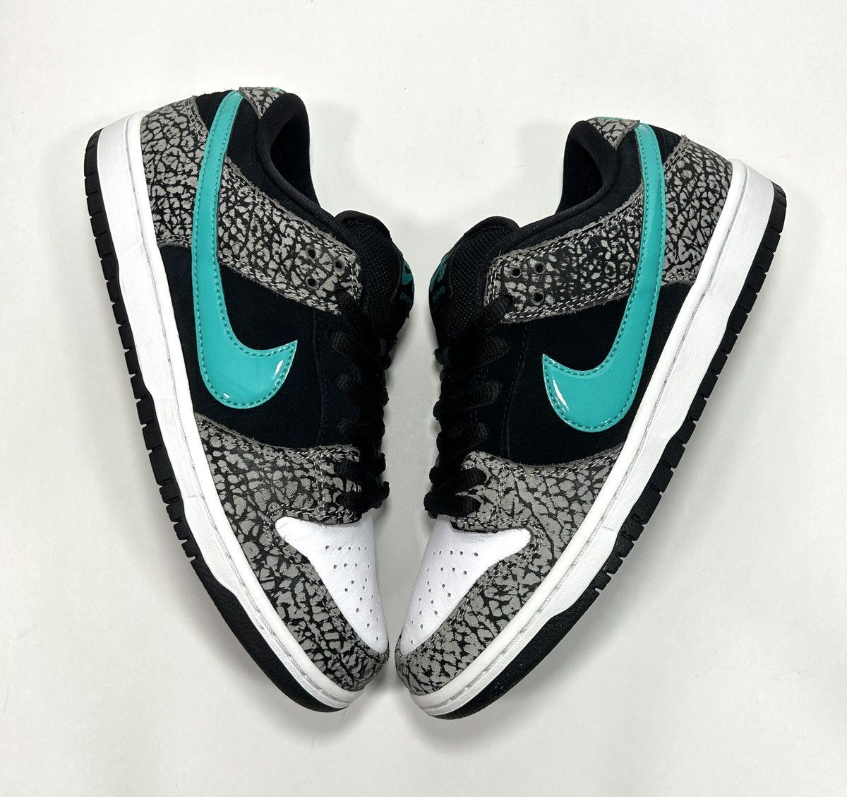 Nike × atmos Nike SB Dunk Low Pro ‘Atmos Elephant’ Shoes Size: 8 M Size US 8 / EU 41 - 2 Thumbnail