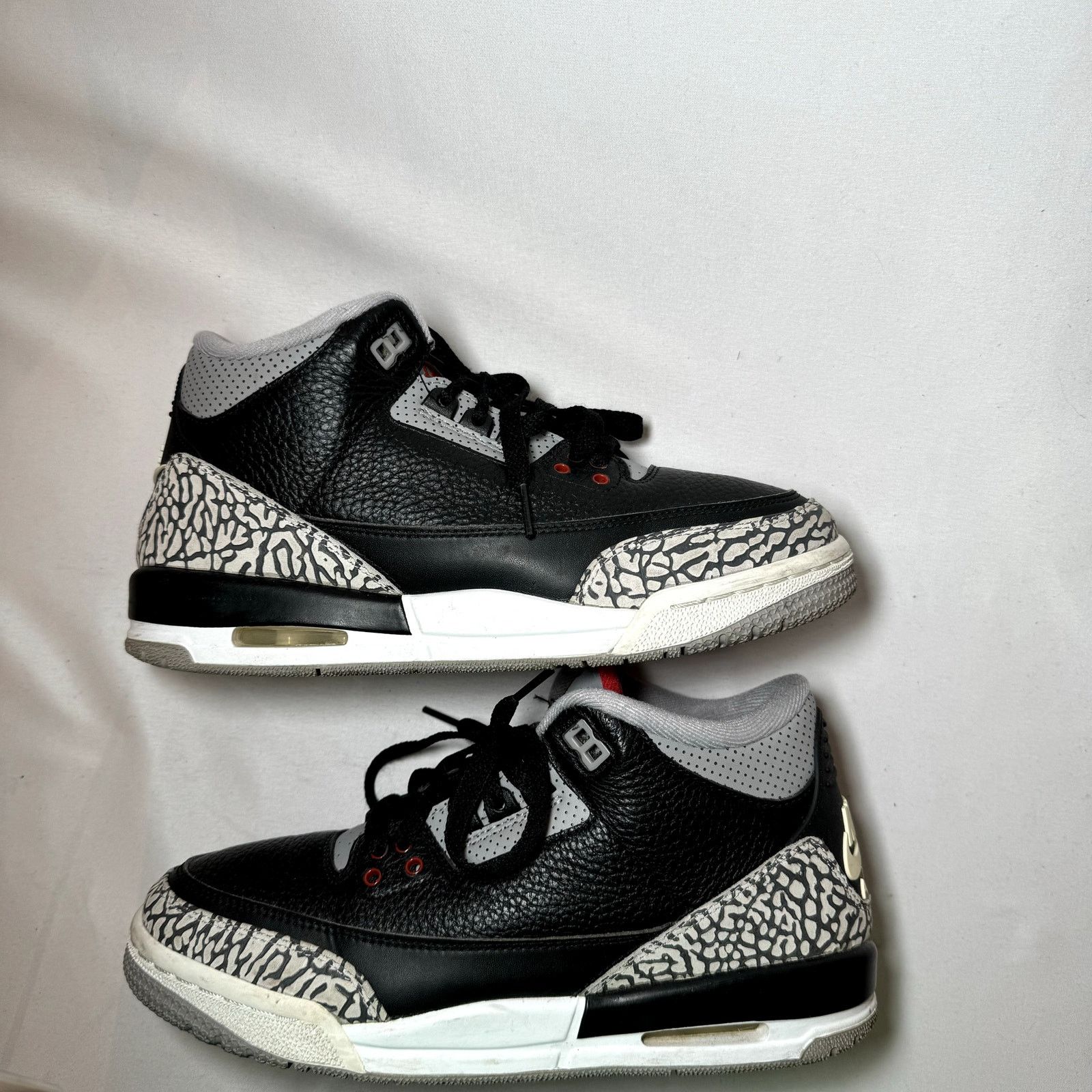 Jordan Brand × Nike Size 6.5 - Nike Air Jordan 3 Retro OG BG Black Cement 2018 Size US 6.5 / EU 39-40 - 2 Thumbnail
