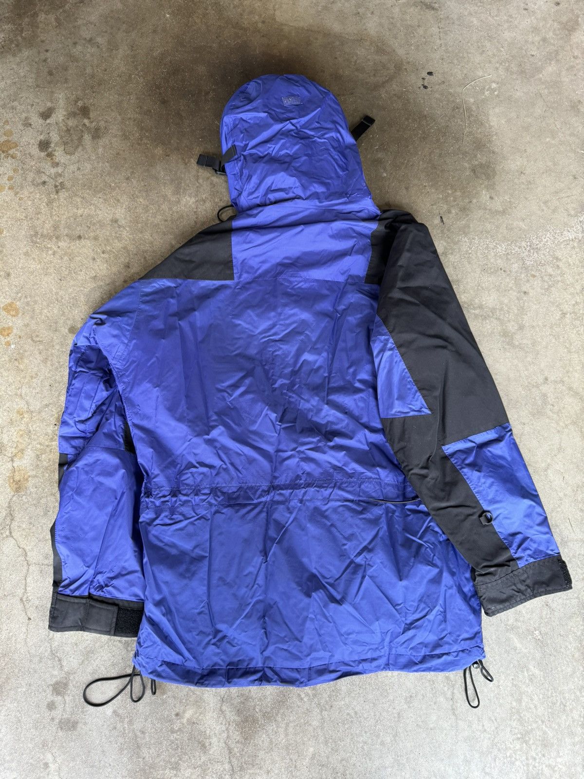 The North Face Vintage TNF The North Face Mountain Light Jacket Aztec Blue Size US M / EU 48-50 / 2 - 5 Thumbnail