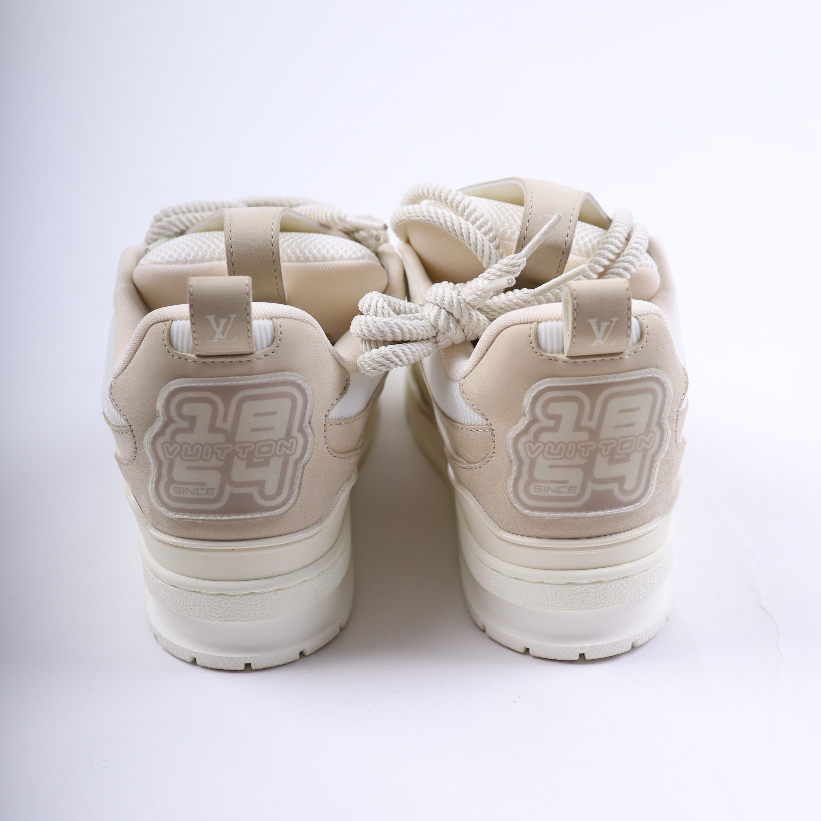 Louis Vuitton LOUIS VUITTON WHITE SKATER SNEAKERS SIZE LV 8 Size US 8 / EU 41 - 7 Thumbnail