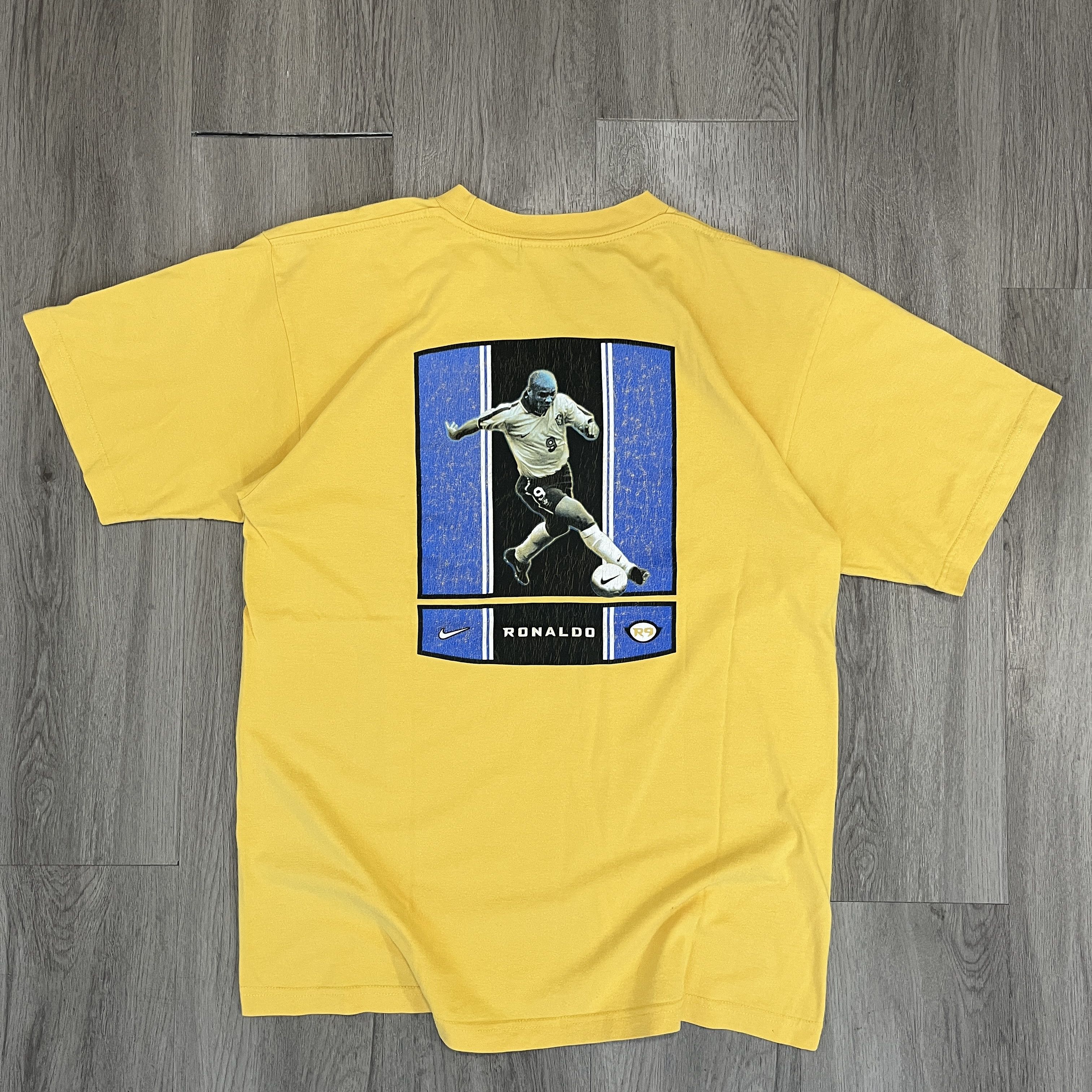 Nike Rare Vintage 90s Nike Football Ronaldo R9 Brasil T Shirt Size US M / EU 48-50 / 2 - 2 Thumbnail