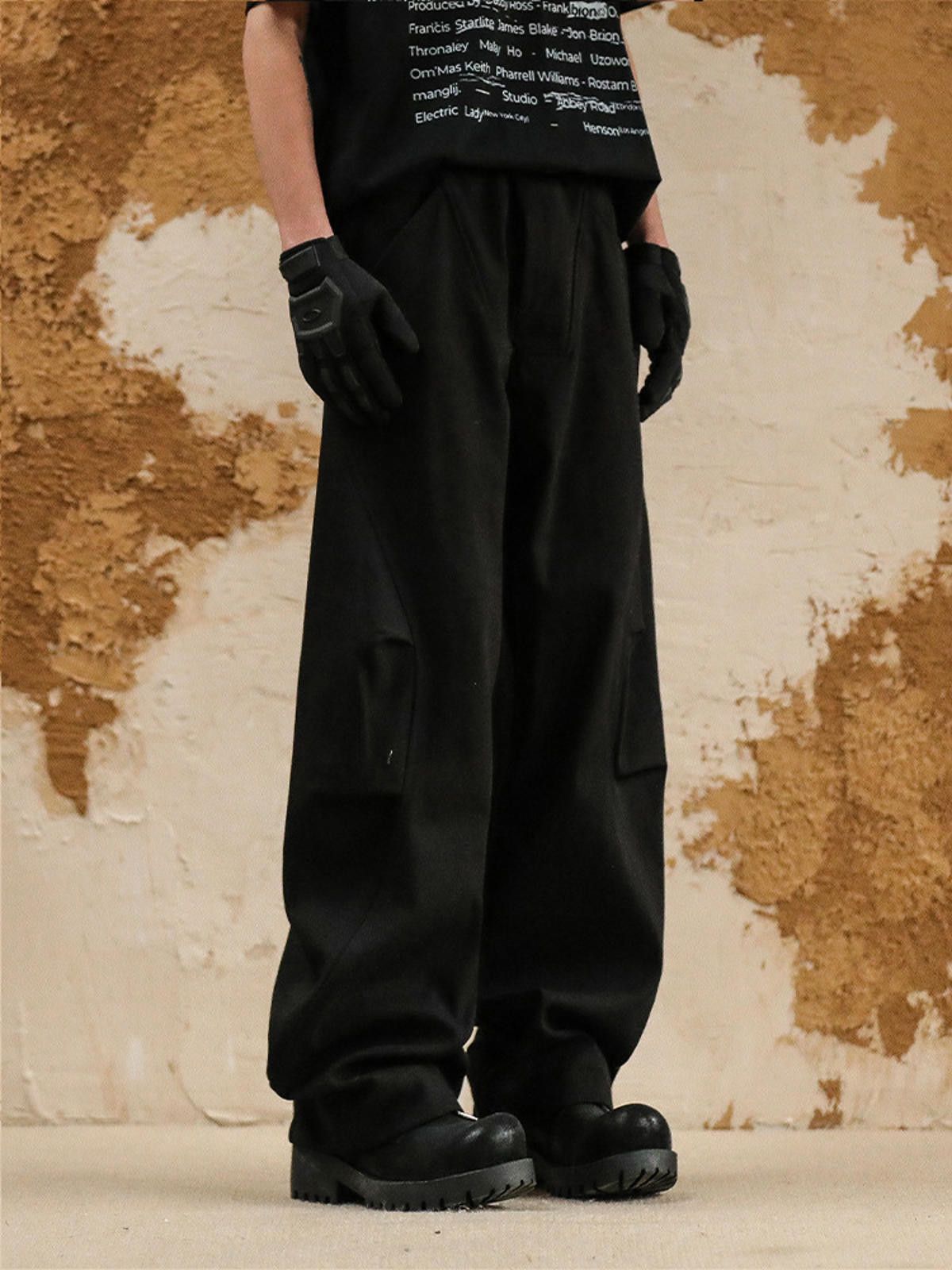 Japanese Brand Black Oversized Wide Leg Cargo Pleated Pants Size US 30 / EU 46 - 2 Thumbnail