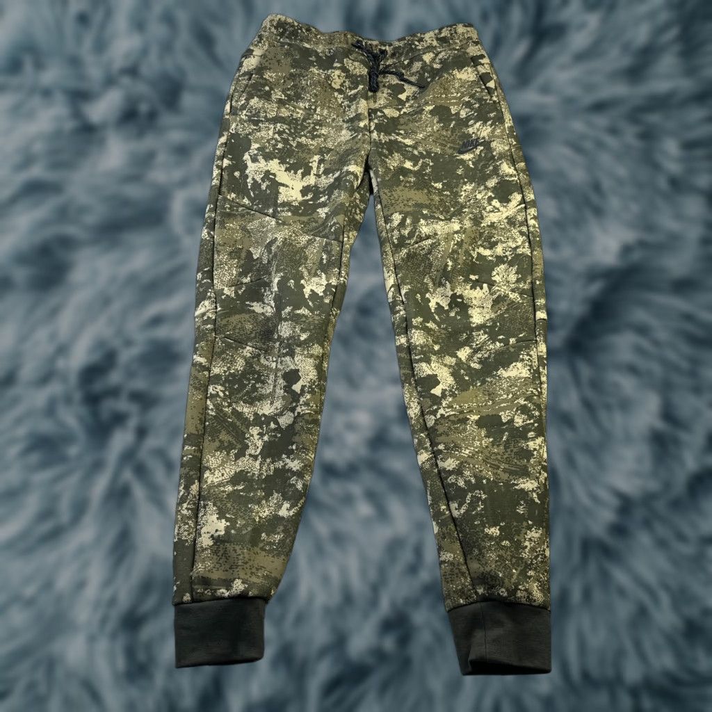 Nike Nike Tech Fleece Pants Mens Medium Green Camouflage Jogger Sweatpants Size US 30 / EU 46 - 1 Thumbnail