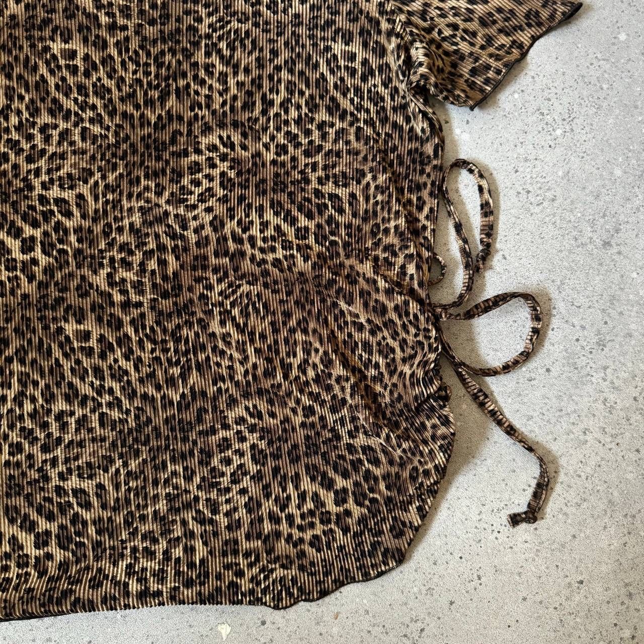 Hysteric Glamour × Japanese Brand Super Sexy Pleats Leopard T-Shirt (issey miyake style) Size US S / EU 44-46 / 1 - 9 Thumbnail
