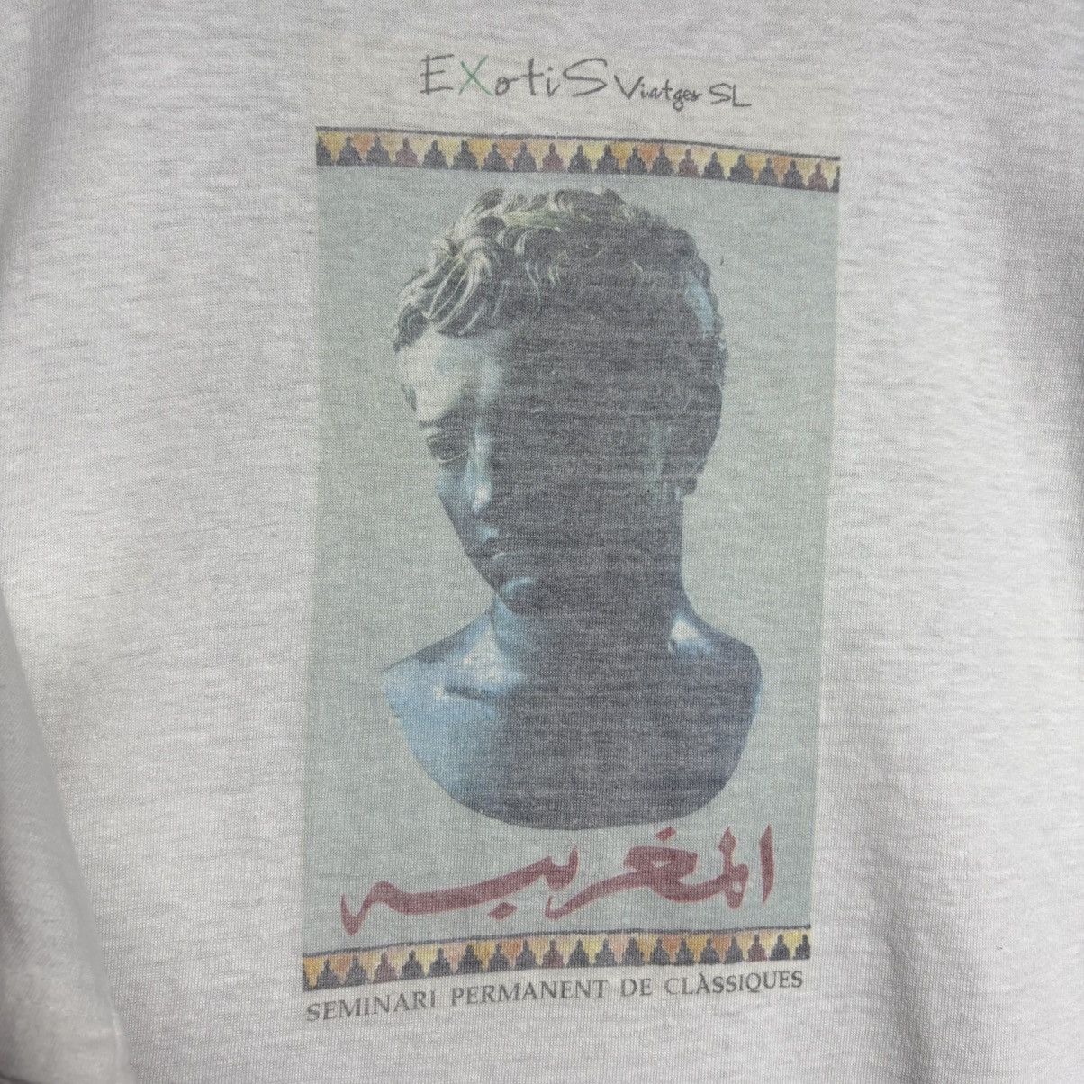 Vintage Vintage 90s Sculpture Spain Art T-Shirt Size US XL / EU 56 / 4 - 3 Thumbnail