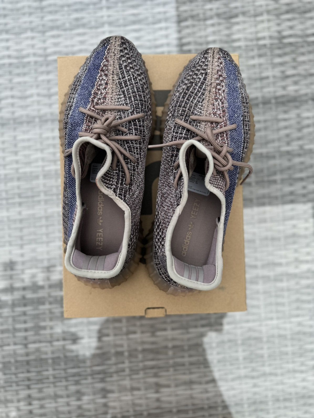 Adidas × Yeezy Yeezy Boost 350 V2 Fade (11.5) Size US 11.5 / EU 44-45 - 4 Thumbnail