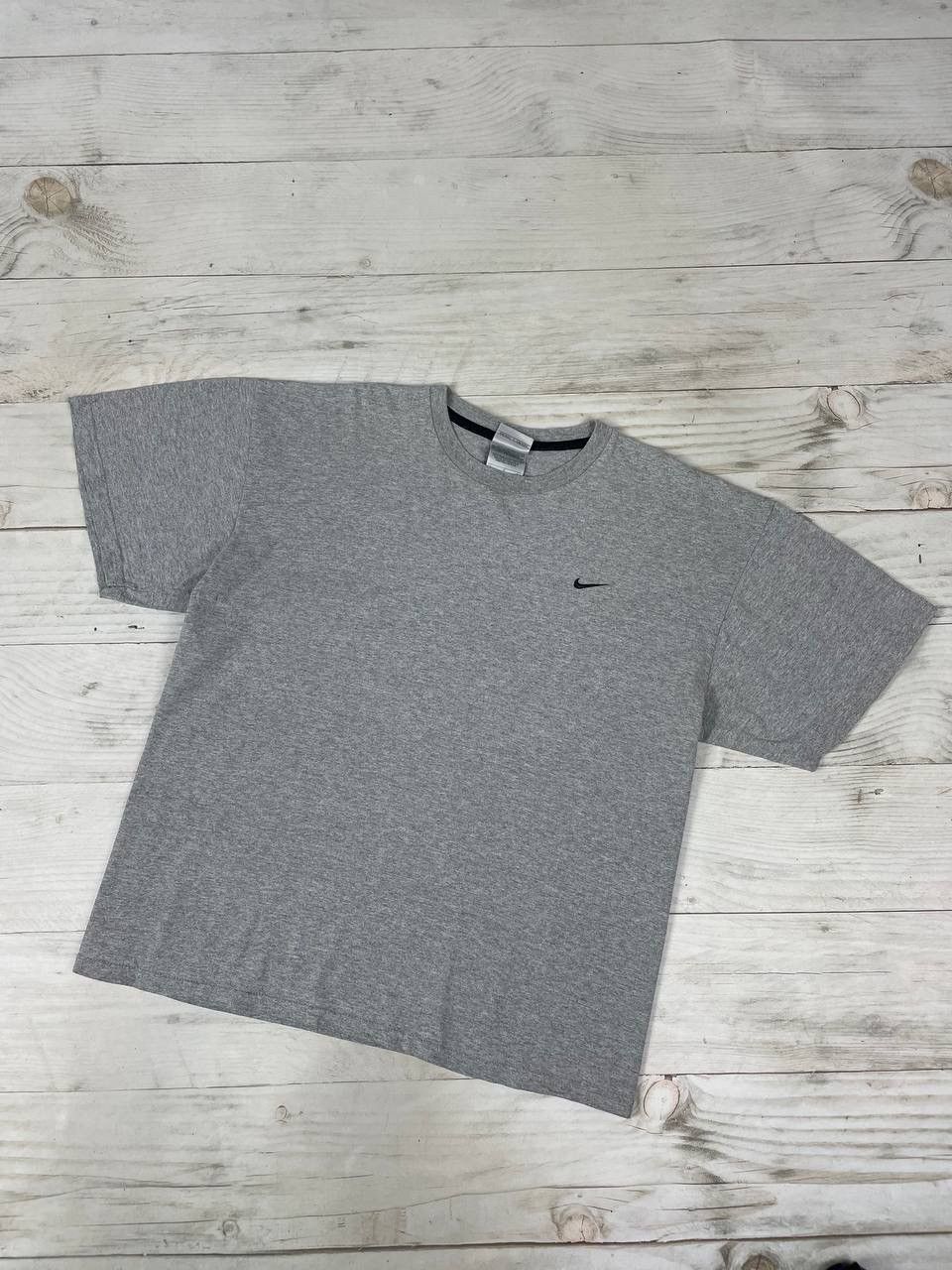 Nike Vintage Nike Logo Swoosh 00s T Shirt Y2K Size US L / EU 52-54 / 3 - 1 Thumbnail