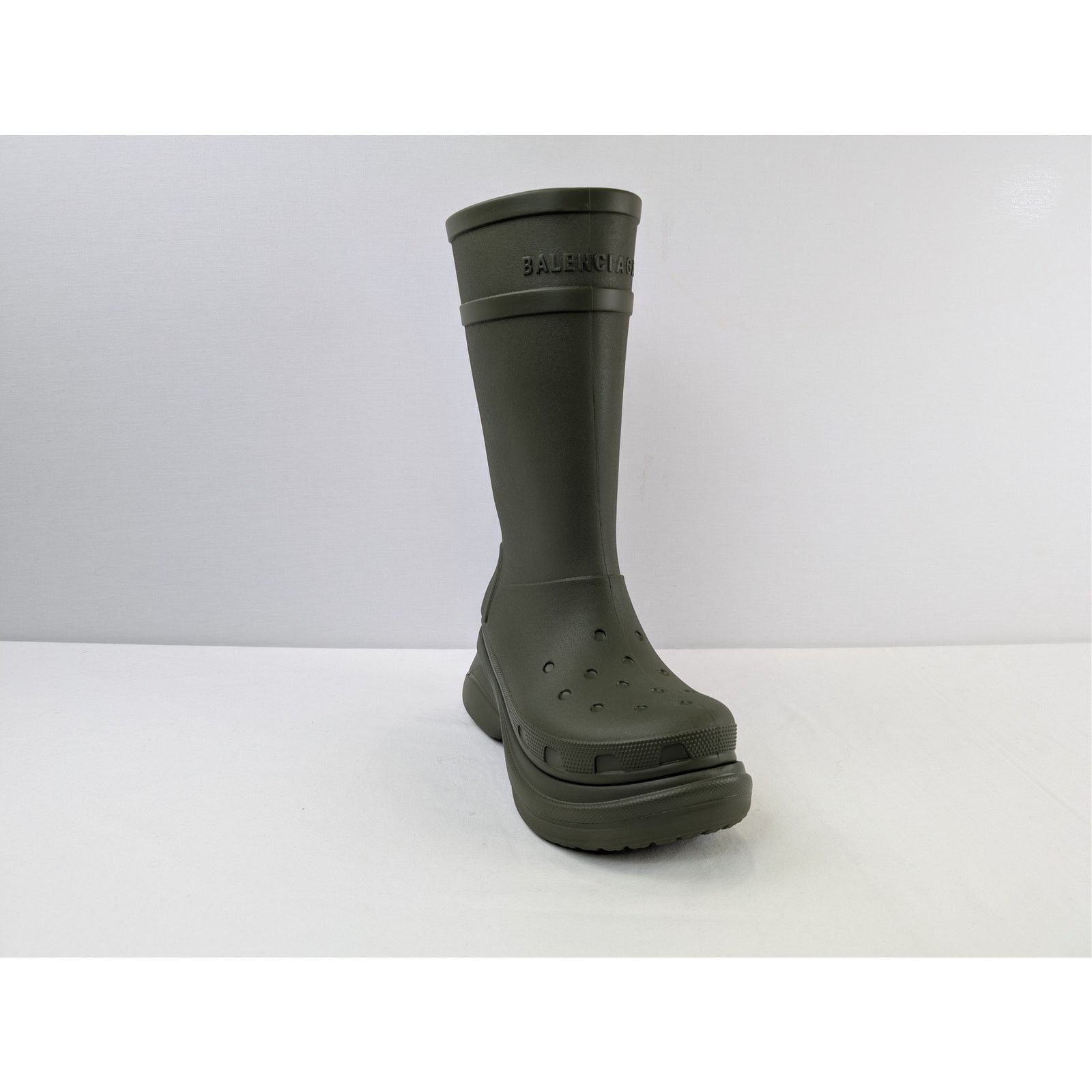 Balenciaga o1rshd1 Rubber Crocs Boot in Army Green Size US 11 / EU 44 - 2 Thumbnail