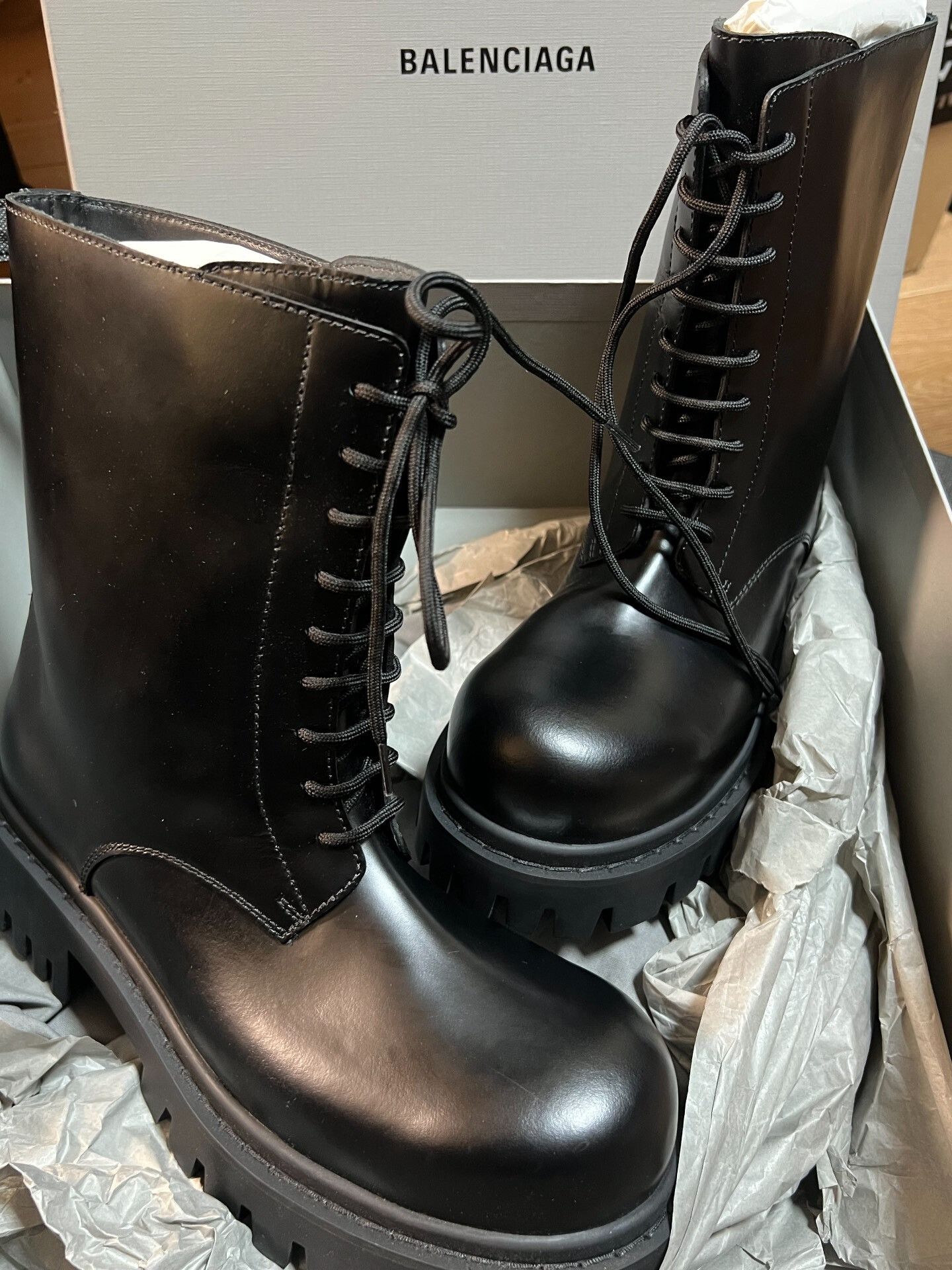 Balenciaga Balenciaga Men's Sergent Leather Lace-up Boots Size US 8 / EU 41 - 1 Thumbnail