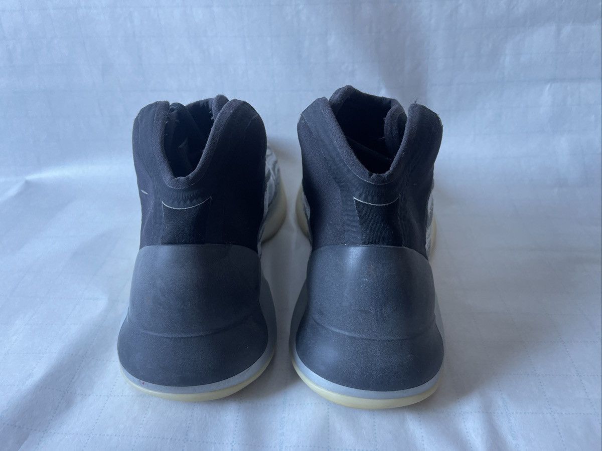 Yeezy 2020 Yeezy Quantum 'Quantum' Size US 8 / EU 41 - 9 Thumbnail
