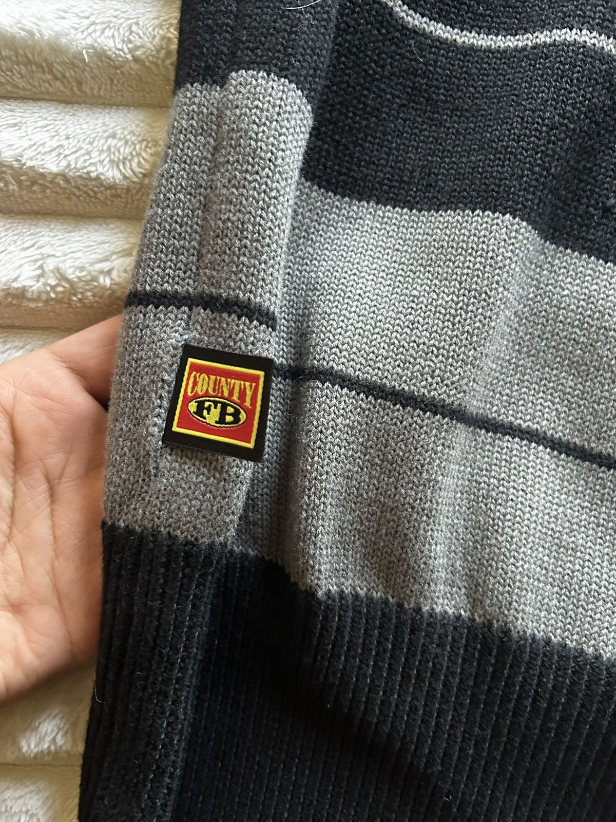 Other Fb county grey and black half button up Charlie Brown shirt Size US L / EU 52-54 / 3 - 4 Thumbnail